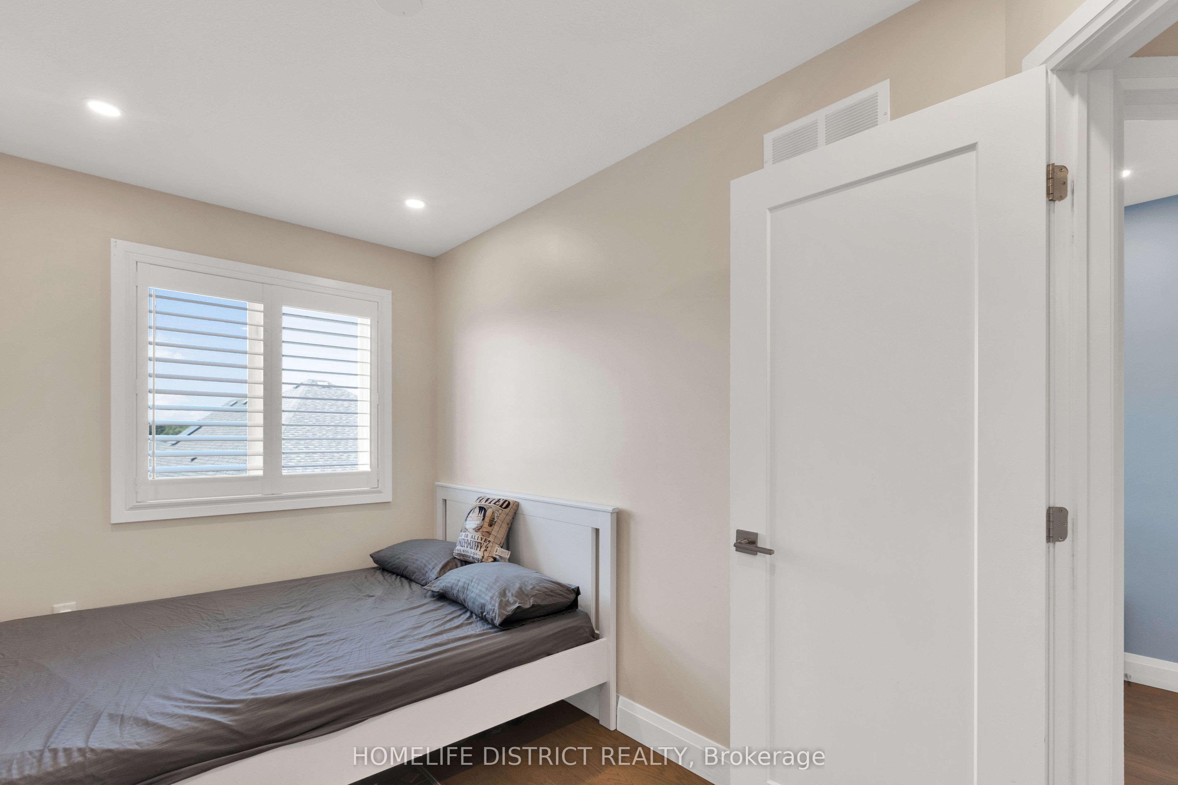 1169 Garner Road E 68 Property Photo 22