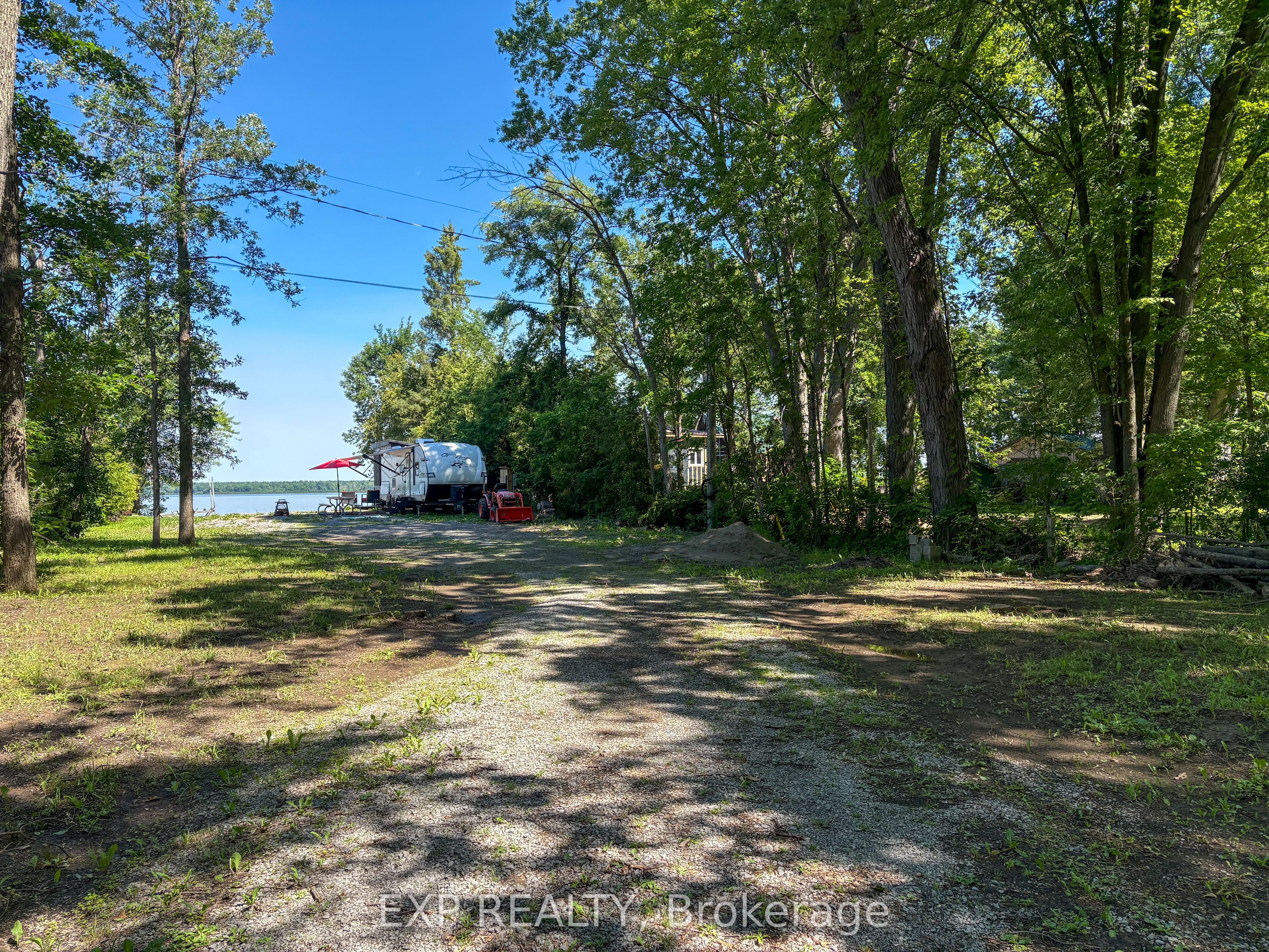 11 Engineer Lane Property Photo 2