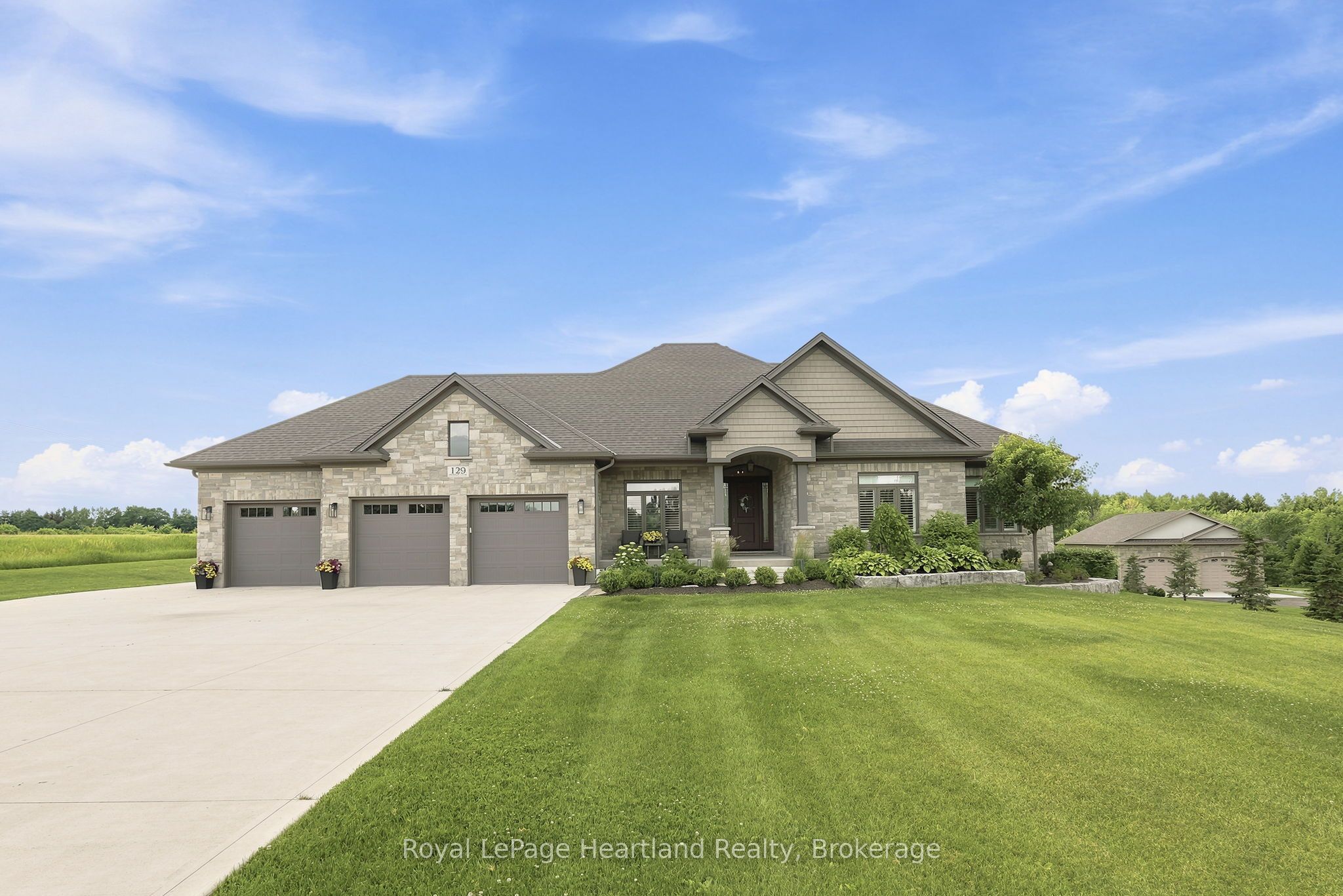 129 Sharron Court Property Photo 1