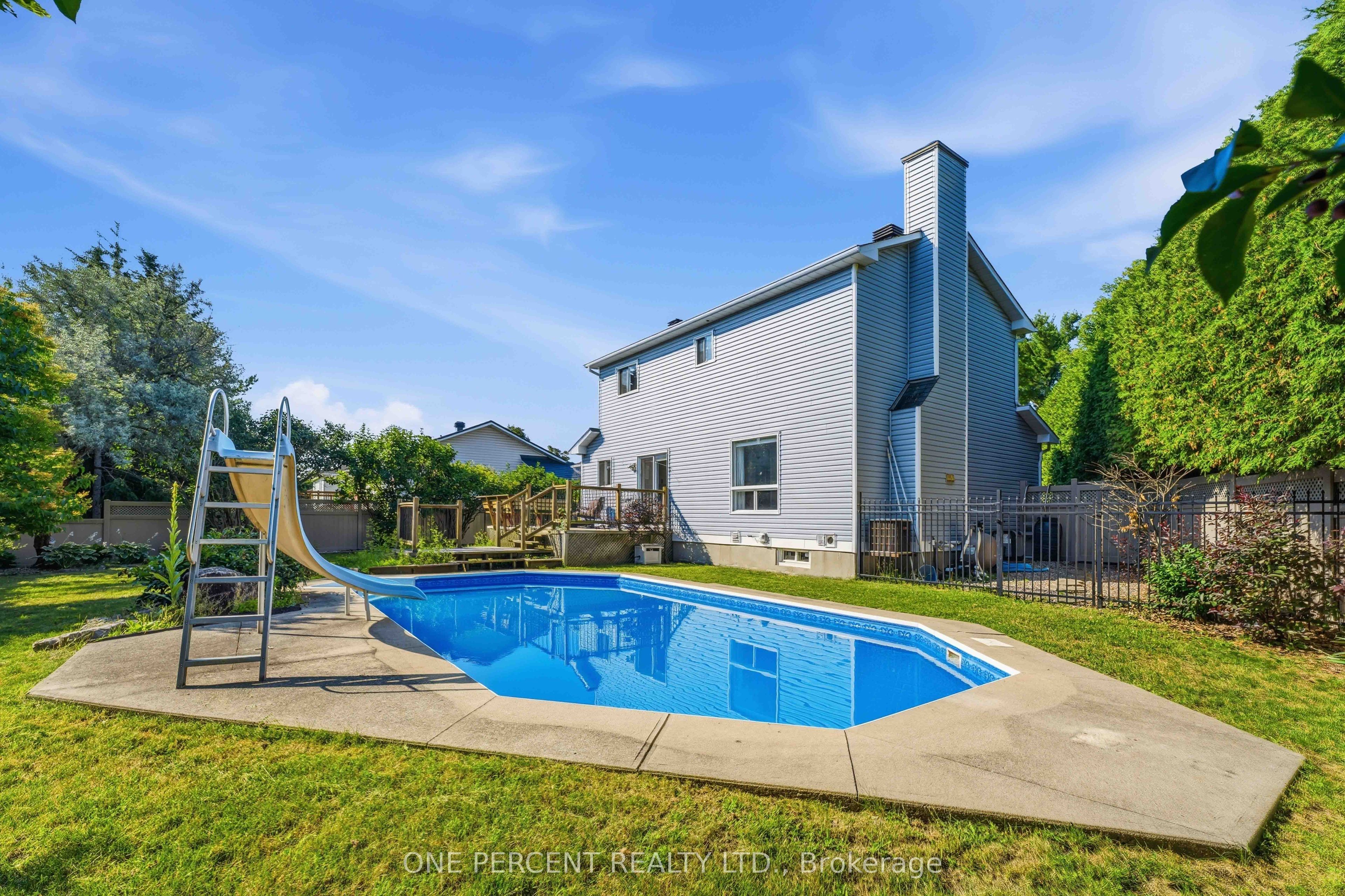19 Amy Street Property Photo 33