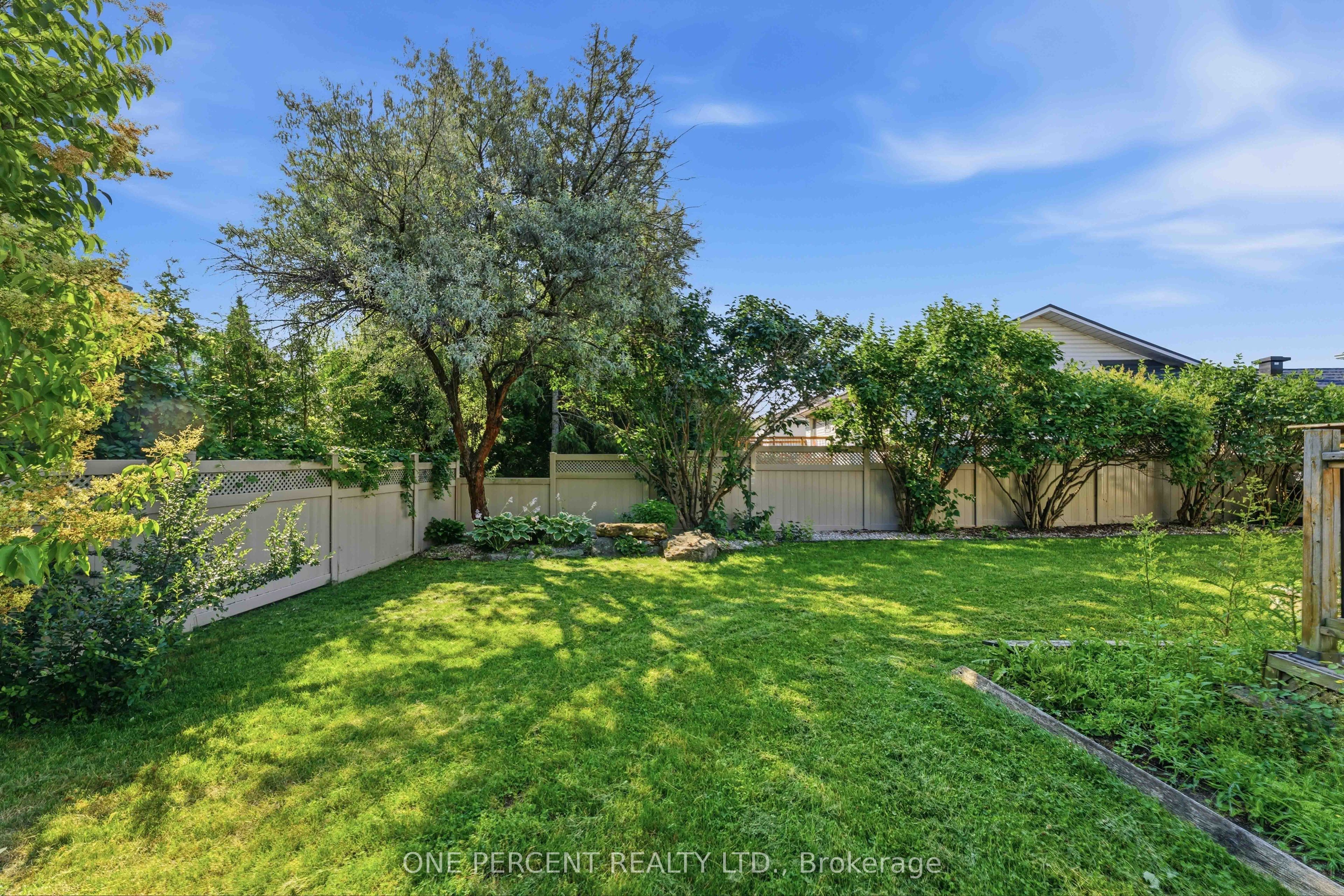19 Amy Street Property Photo 34