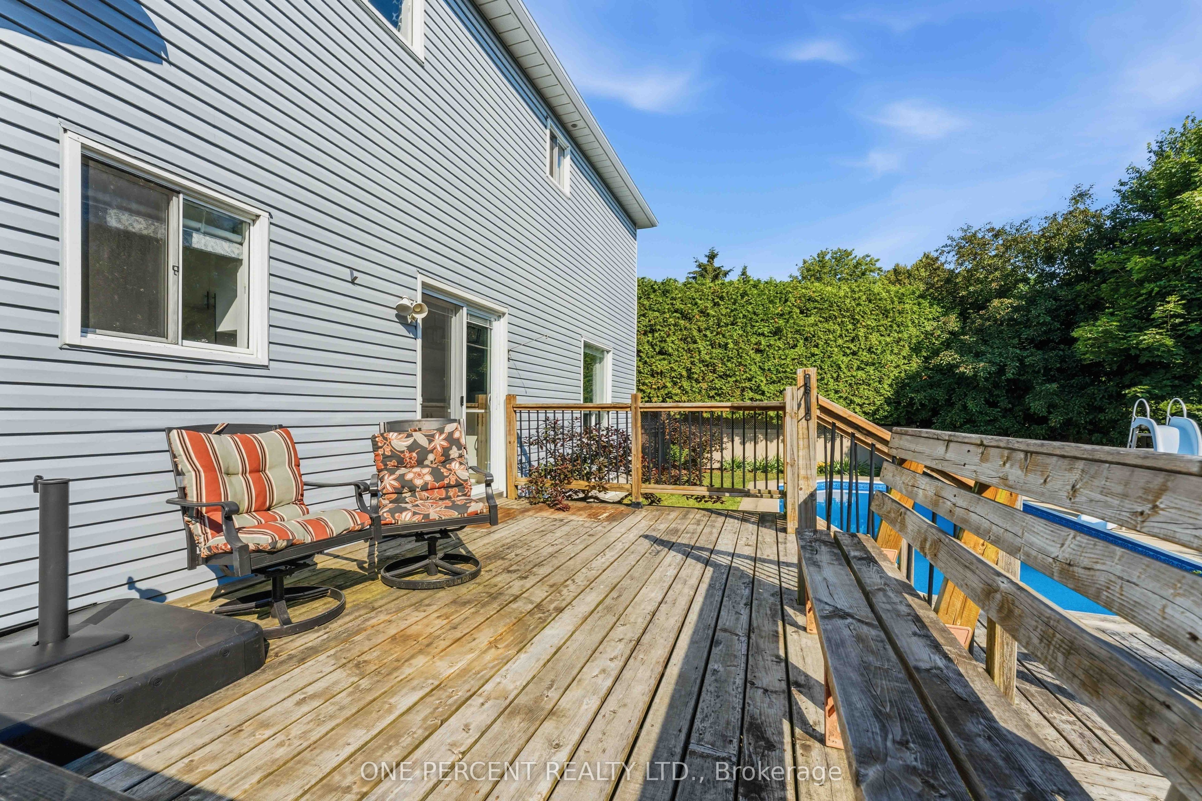 19 Amy Street Property Photo 37
