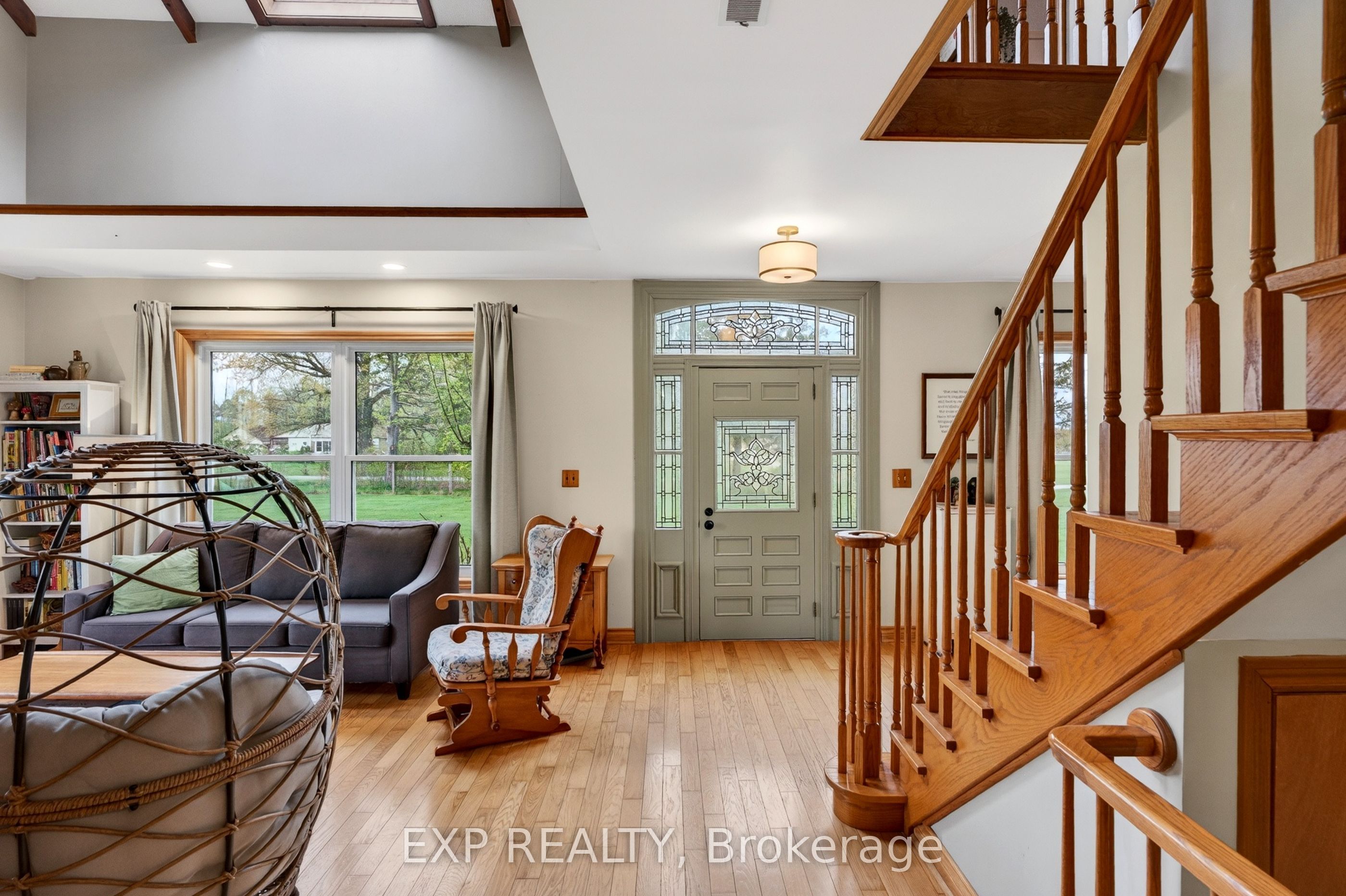 2266 Pettit Road Property Photo 8