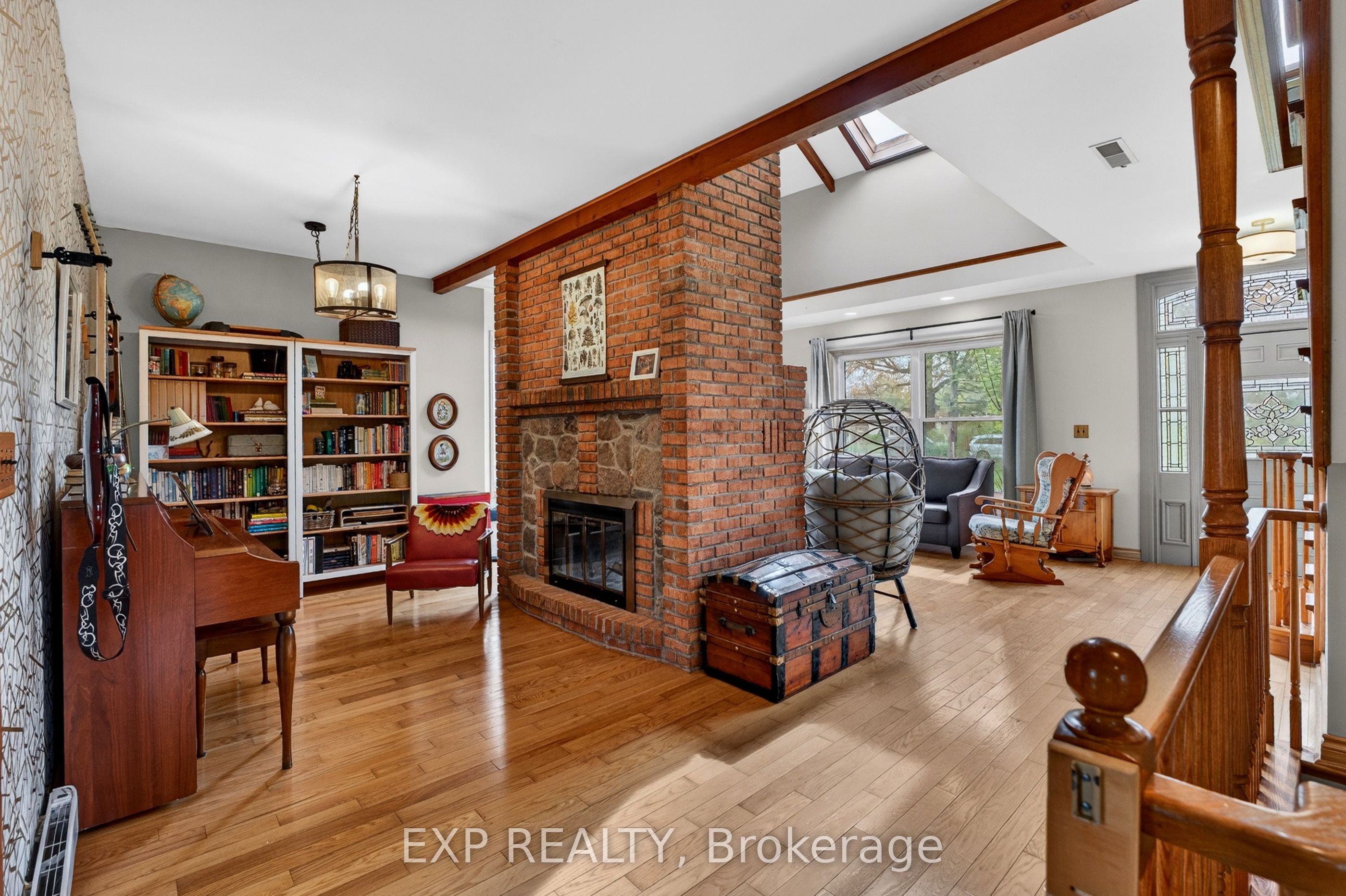 2266 Pettit Road Property Photo 10