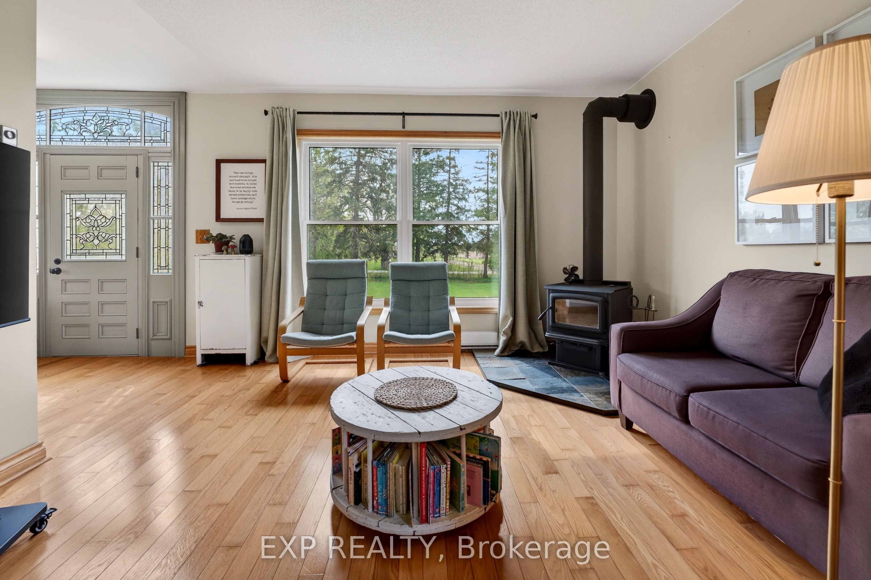 2266 Pettit Road Property Photo 13