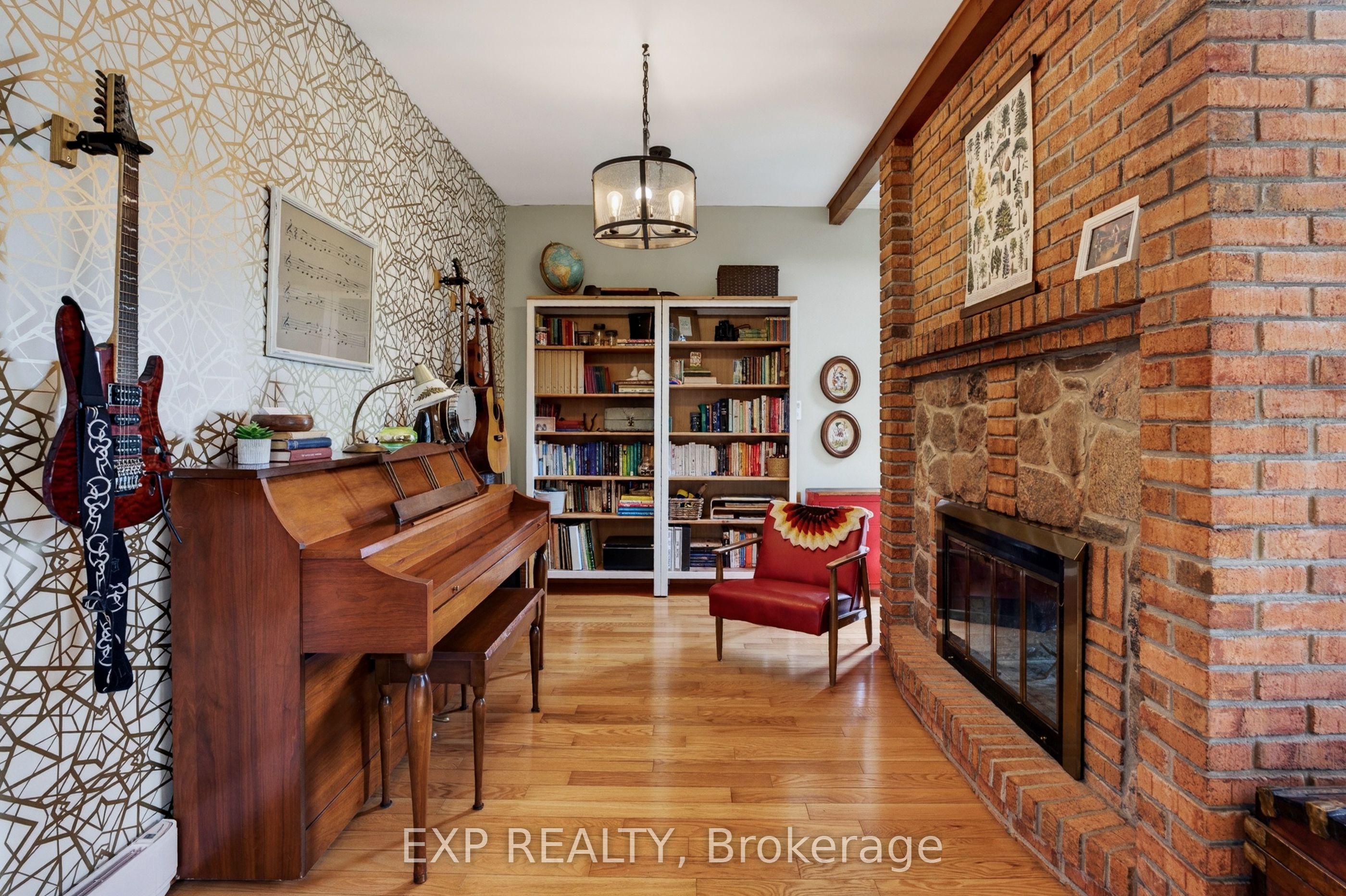 2266 Pettit Road Property Photo 14