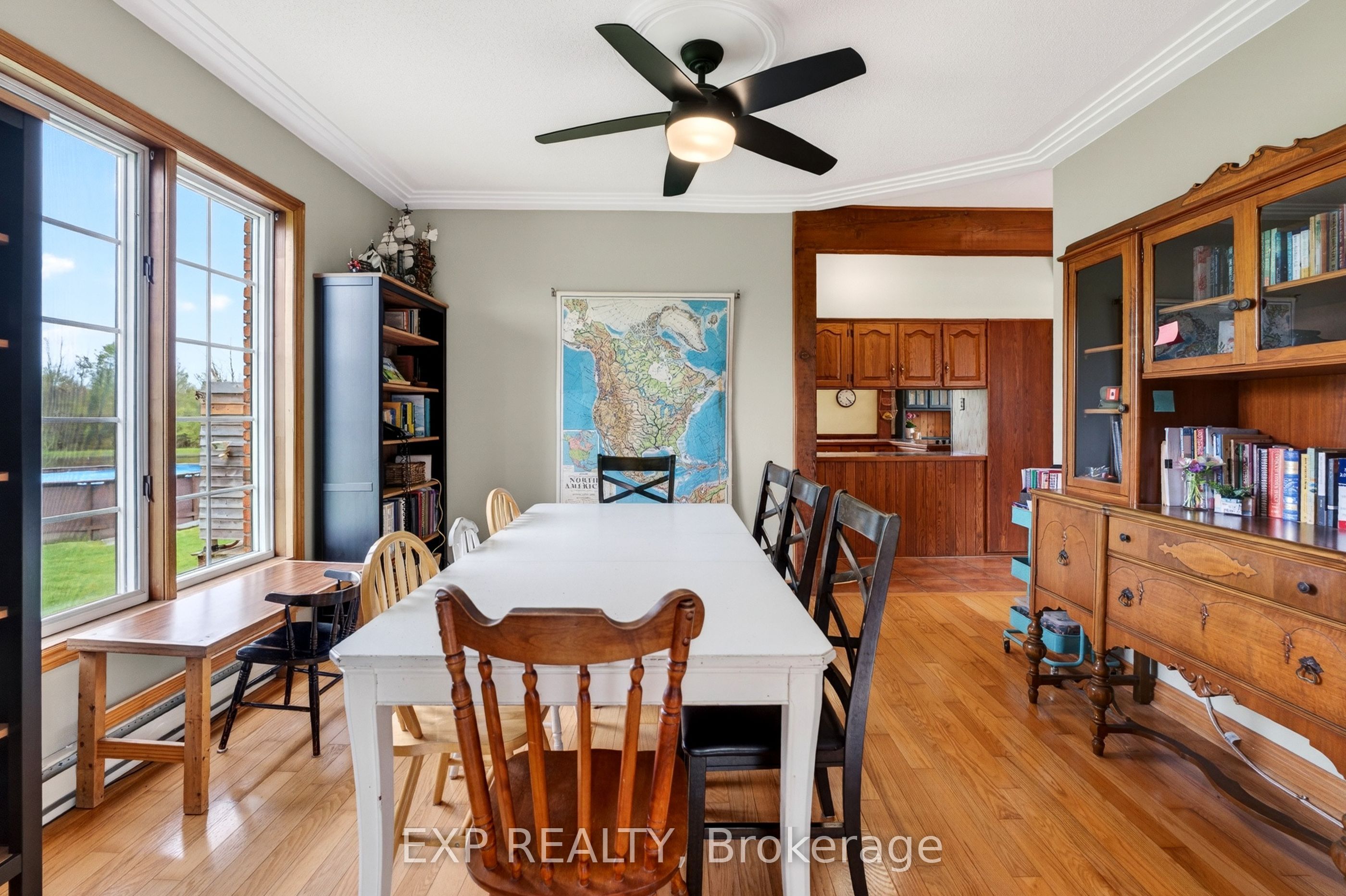 2266 Pettit Road Property Photo 15