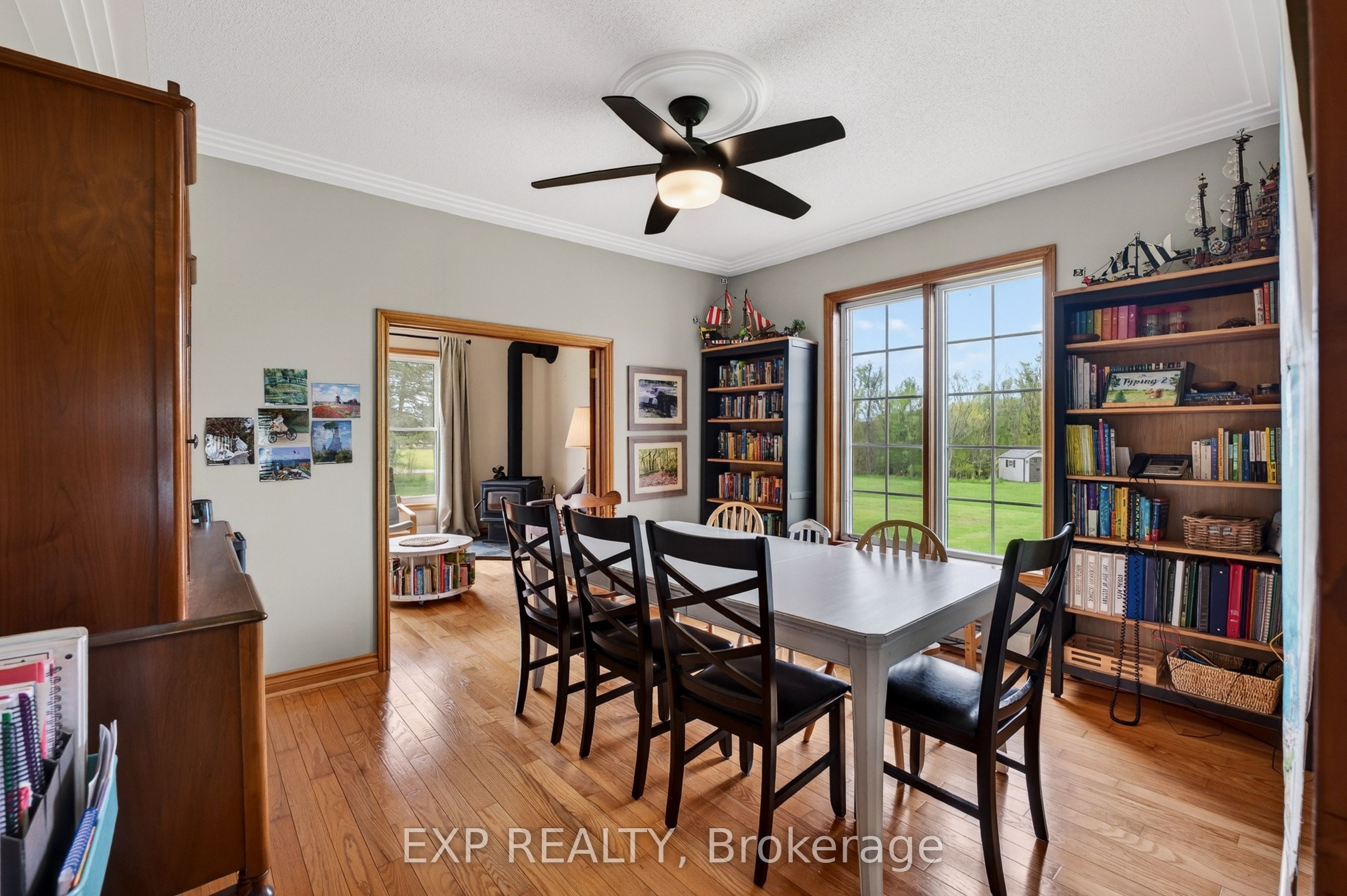 2266 Pettit Road Property Photo 16