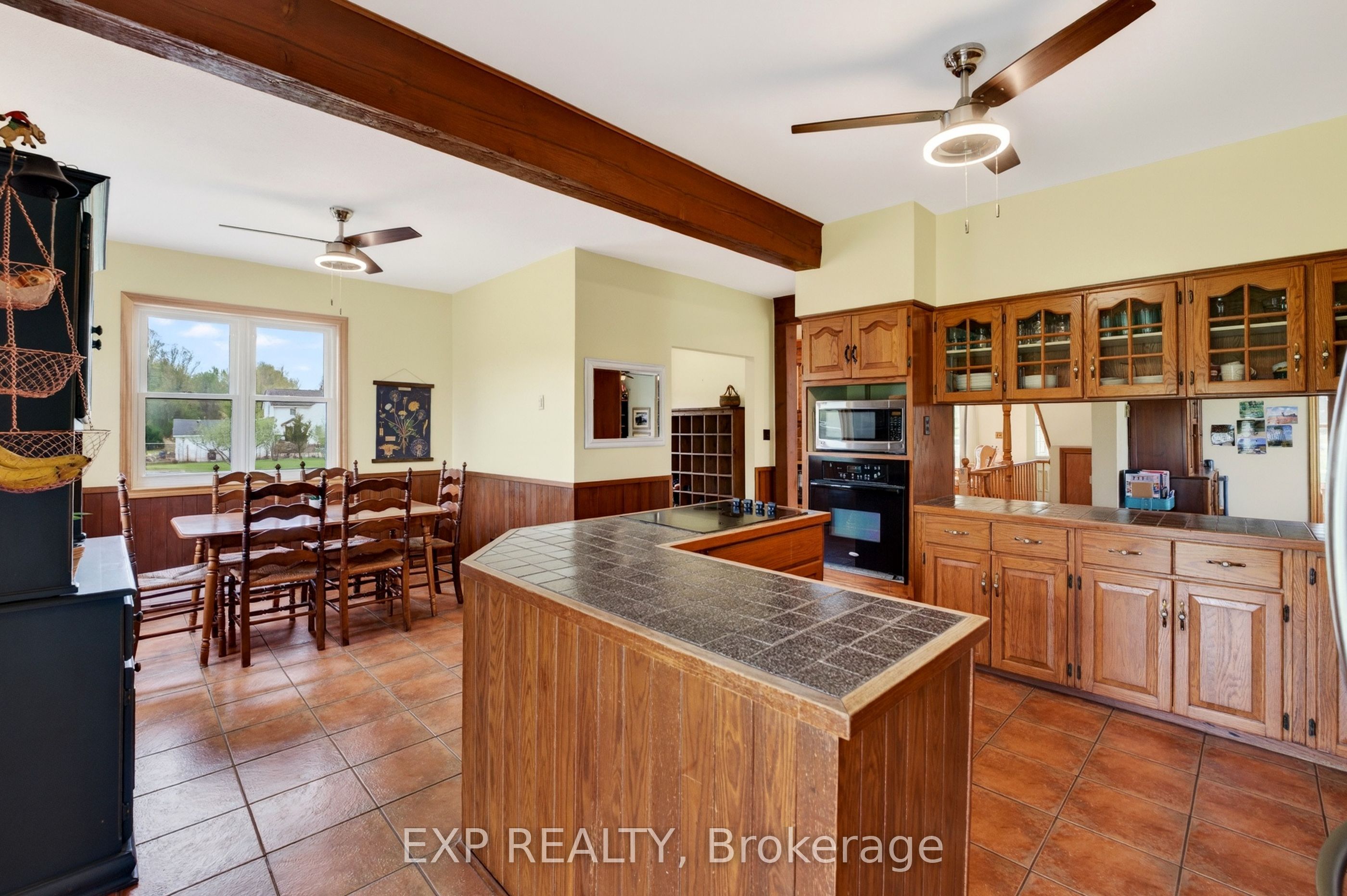 2266 Pettit Road Property Photo 18