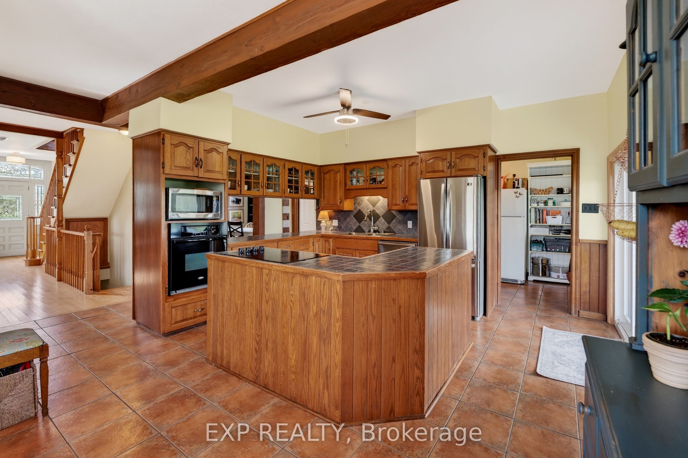 2266 Pettit Road Property Photo 20