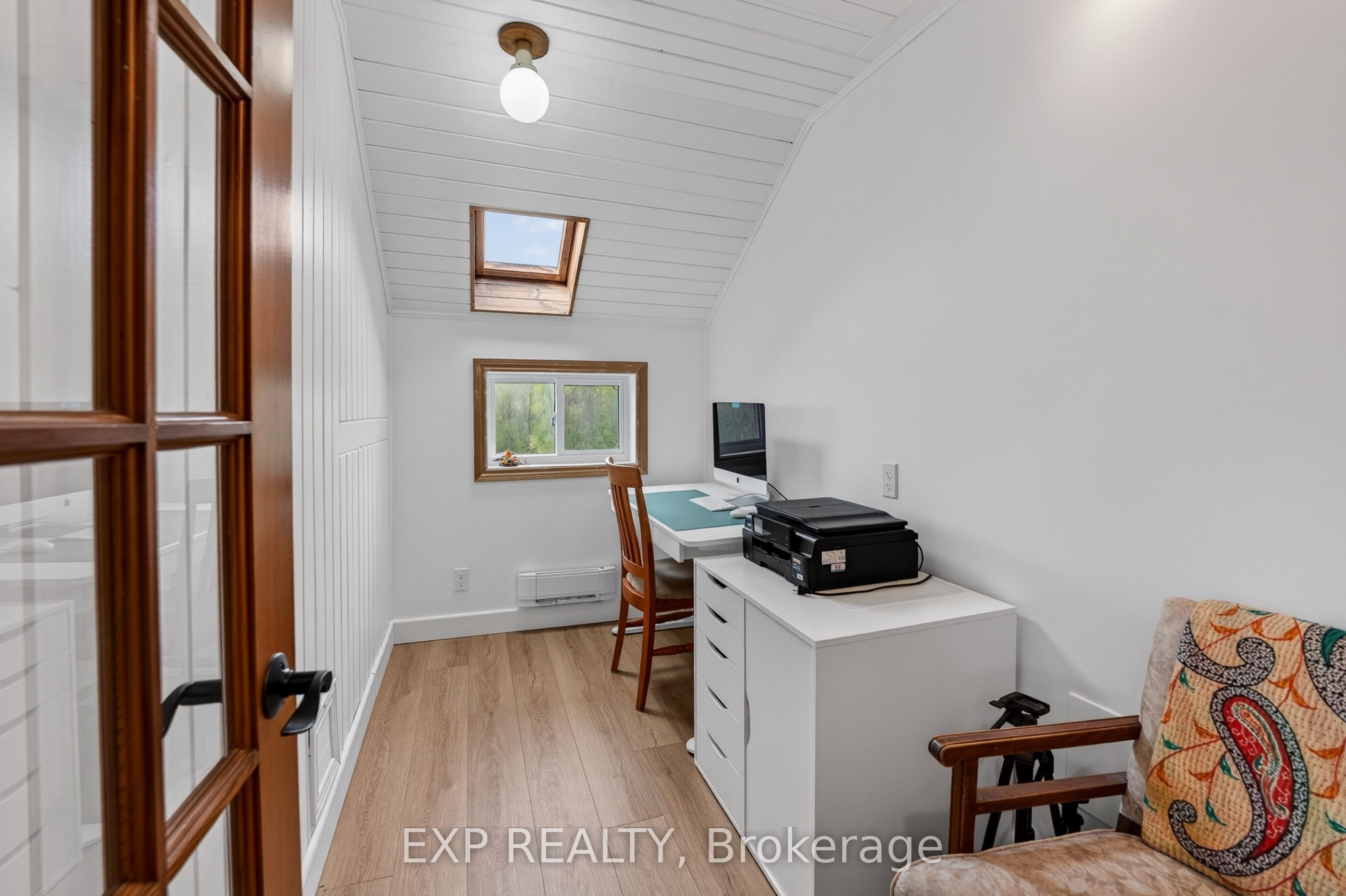 2266 Pettit Road Property Photo 28