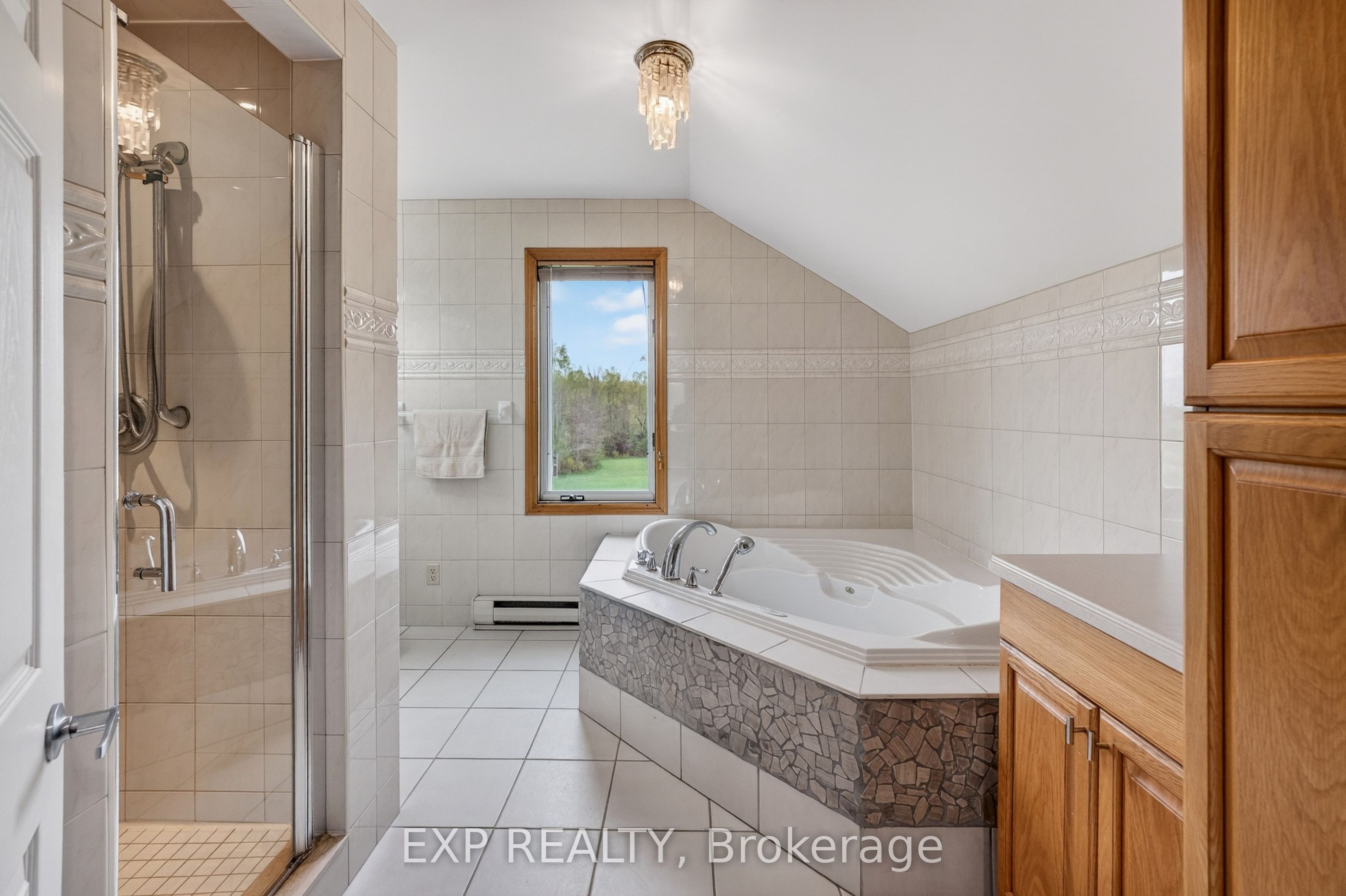2266 Pettit Road Property Photo 30