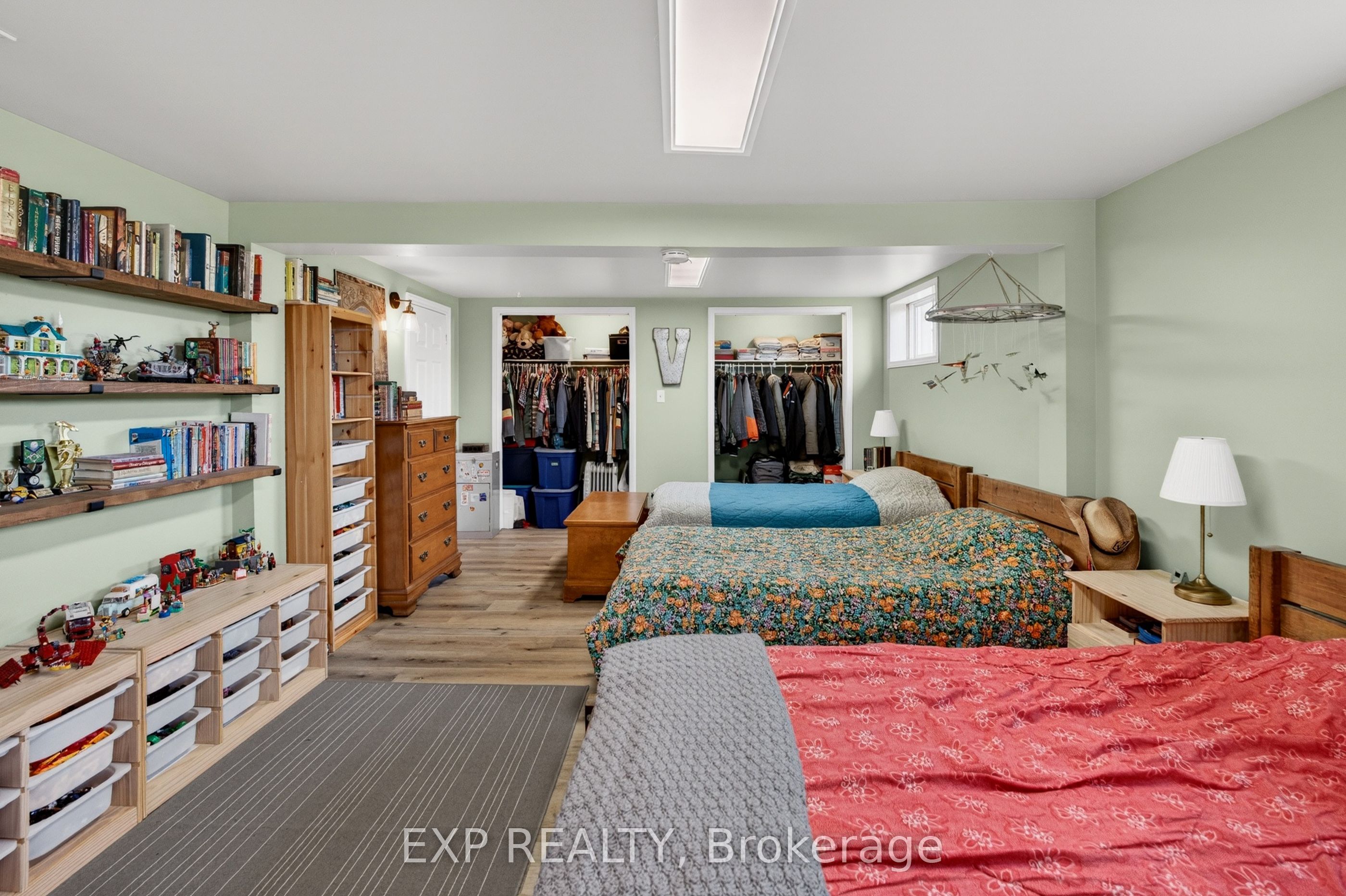 2266 Pettit Road Property Photo 36