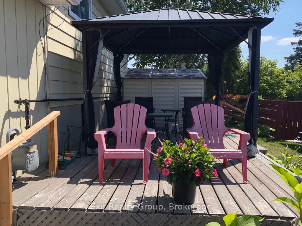 83 Centre Street Property Photo 5
