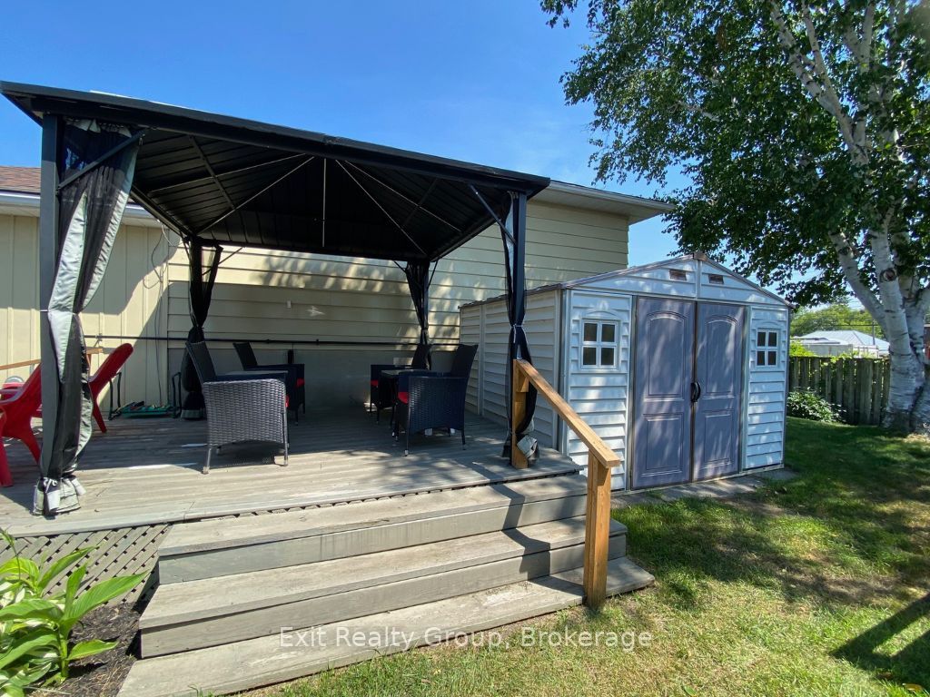 83 Centre Street Property Photo 6