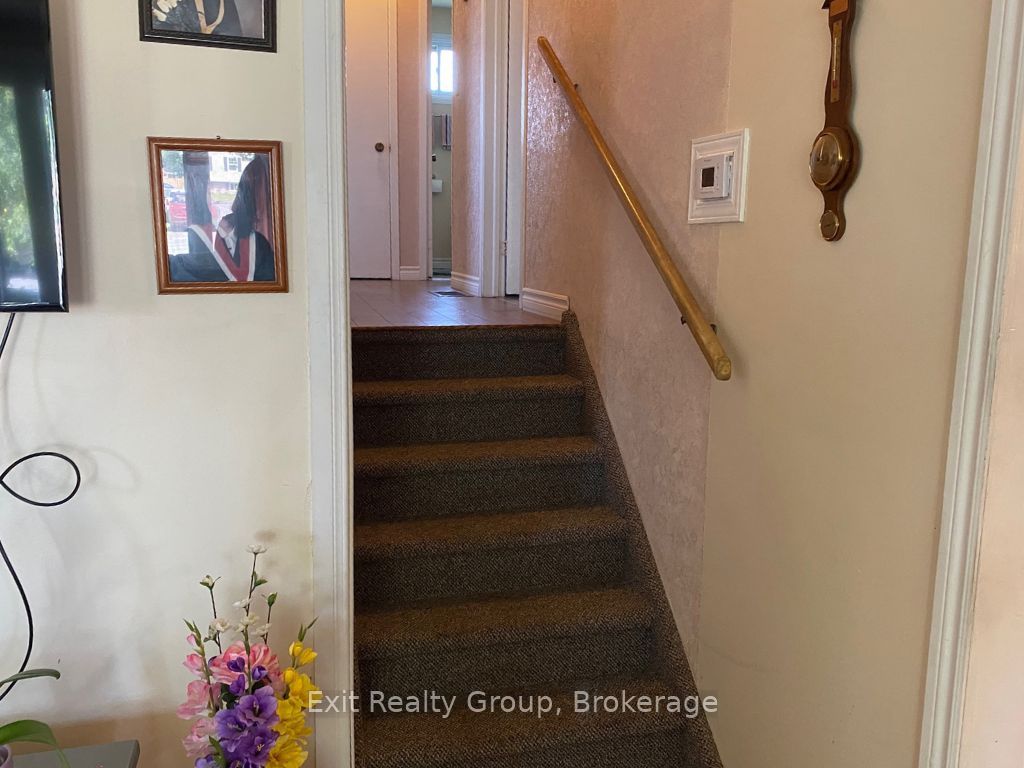 83 Centre Street Property Photo 19