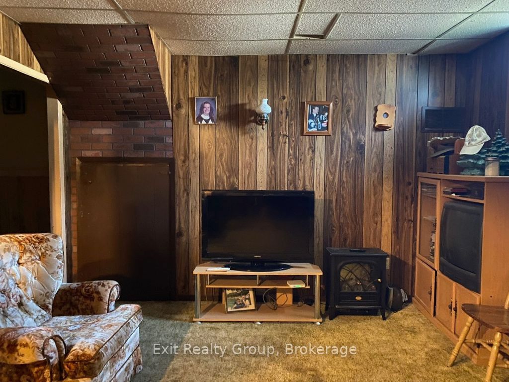 83 Centre Street Property Photo 38