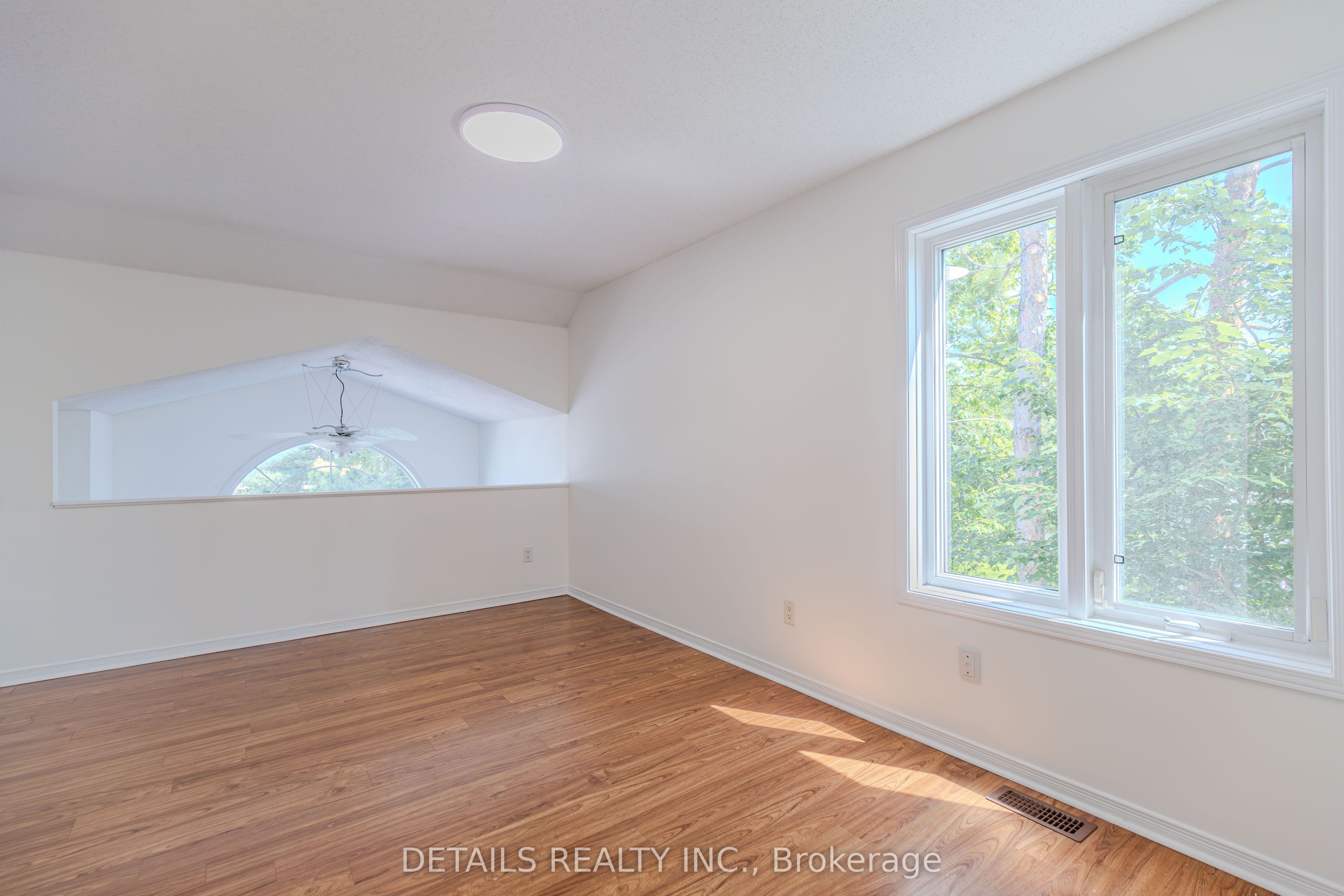 376 Wiffen Private 20 Property Photo 32