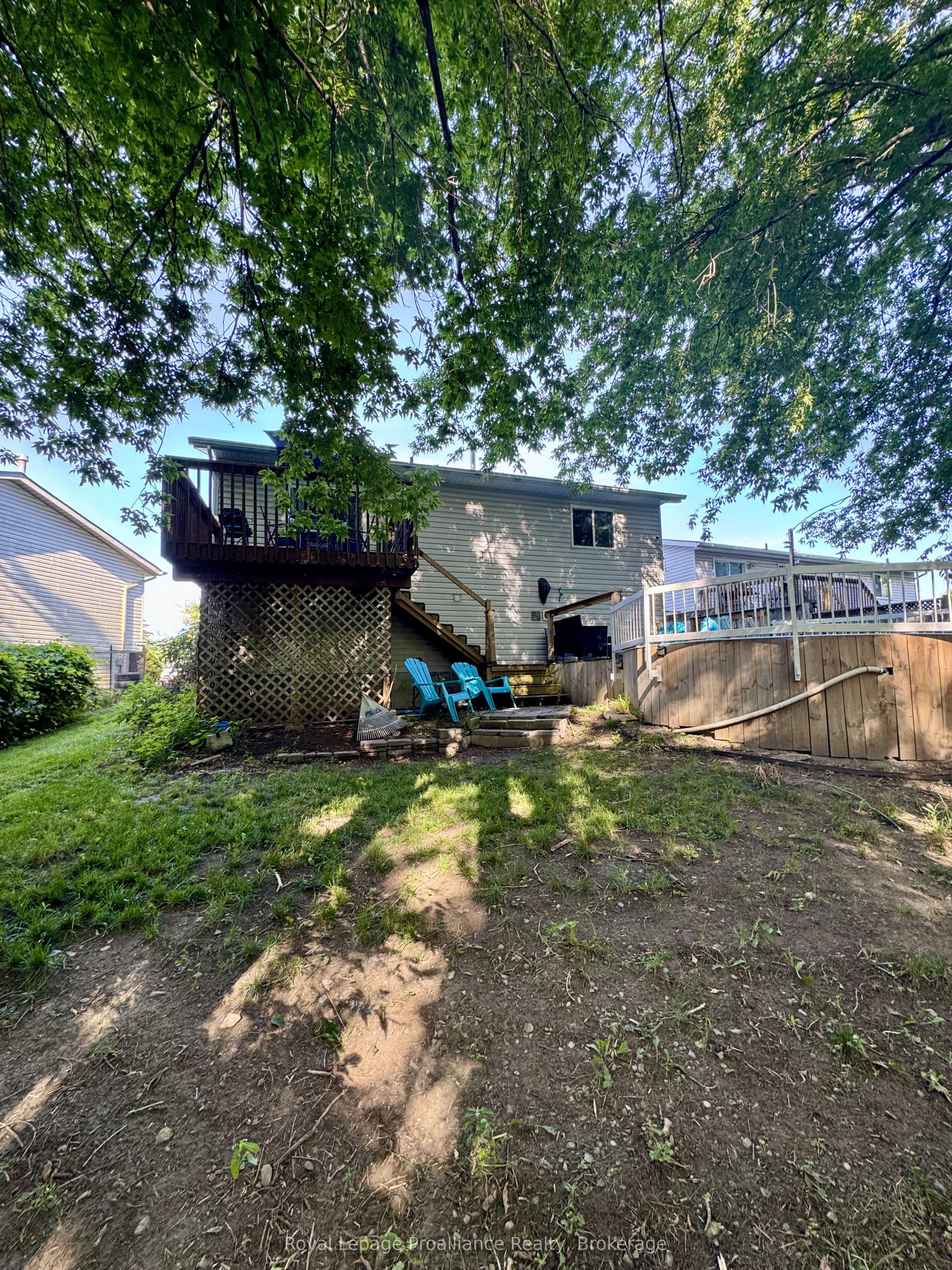 19 Briardale Boulevard Property Photo 6