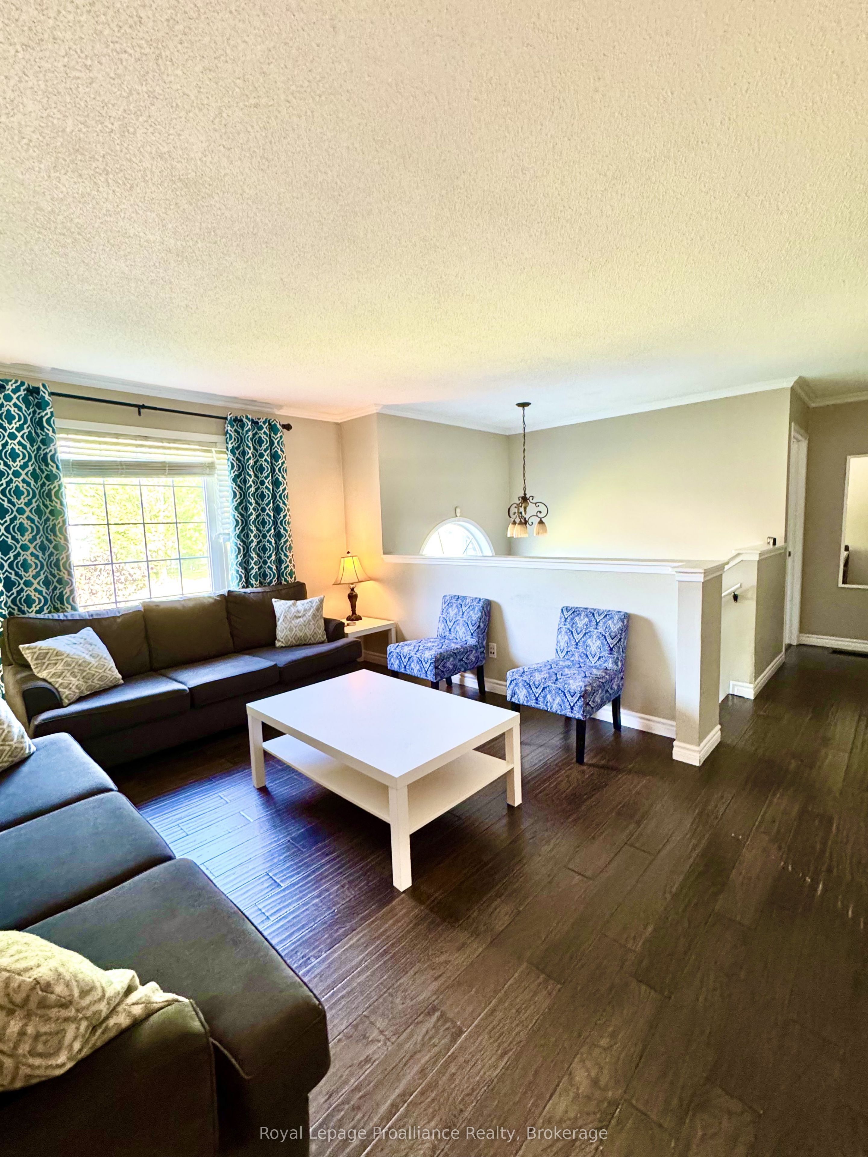 19 Briardale Boulevard Property Photo 15