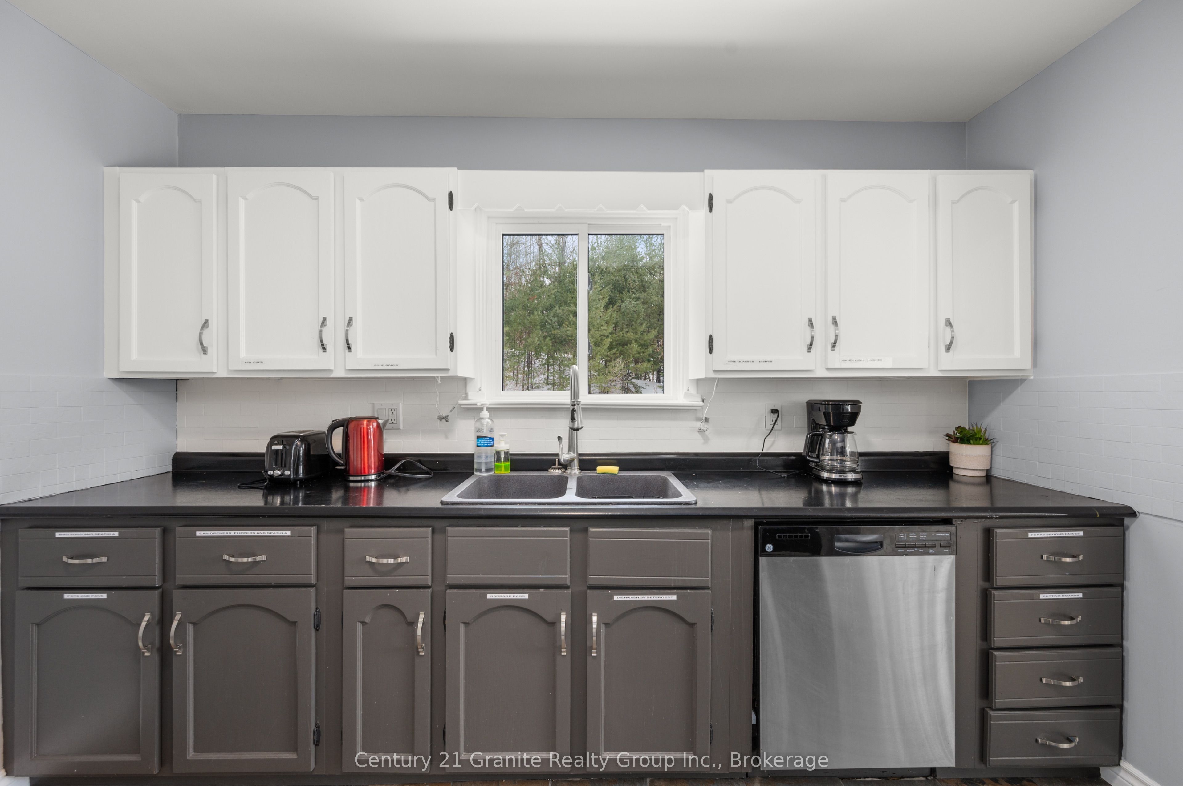 26733 S Highway 62 Property Photo 9