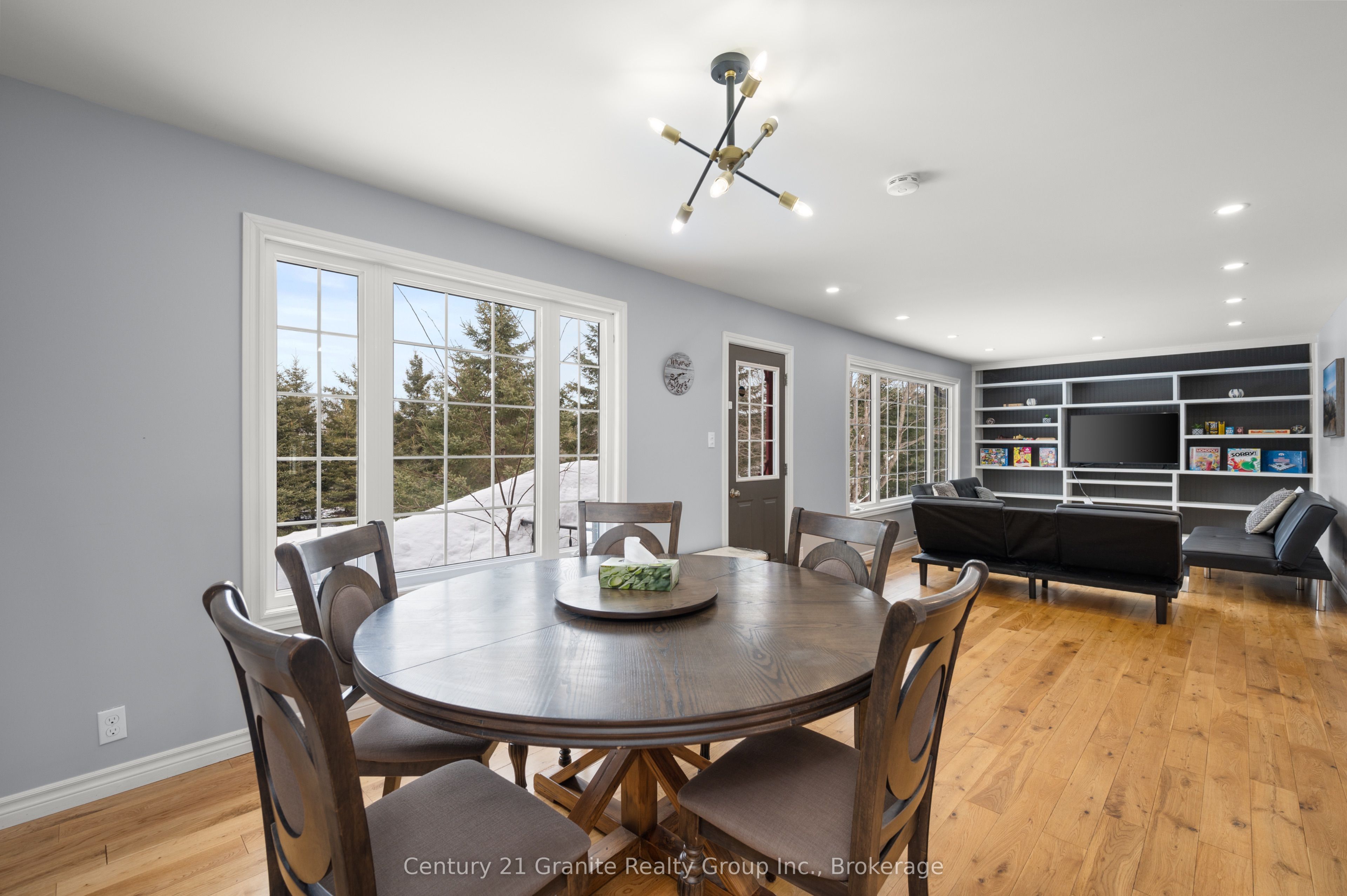 26733 S Highway 62 Property Photo 11