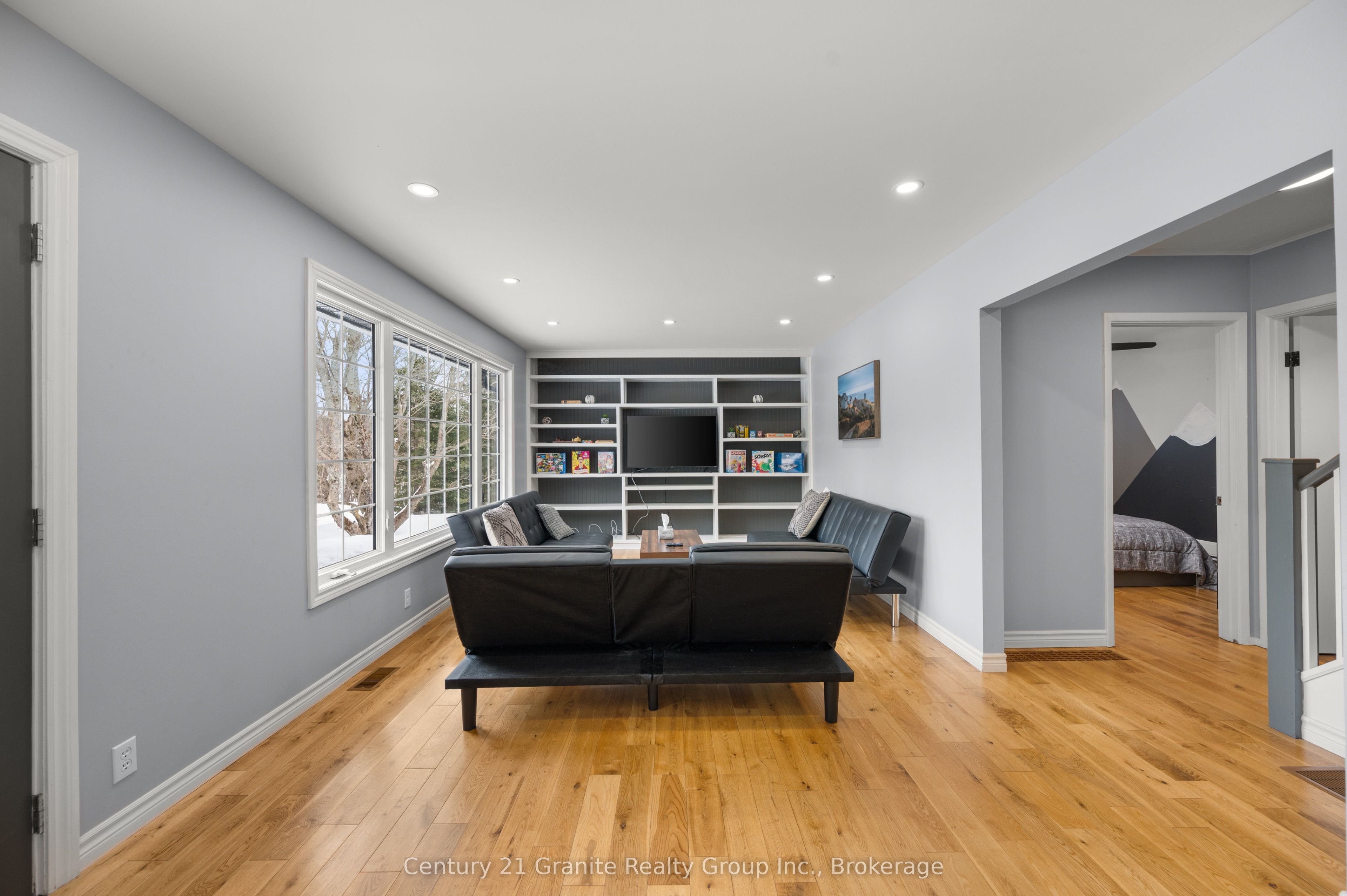 26733 S Highway 62 Property Photo 13