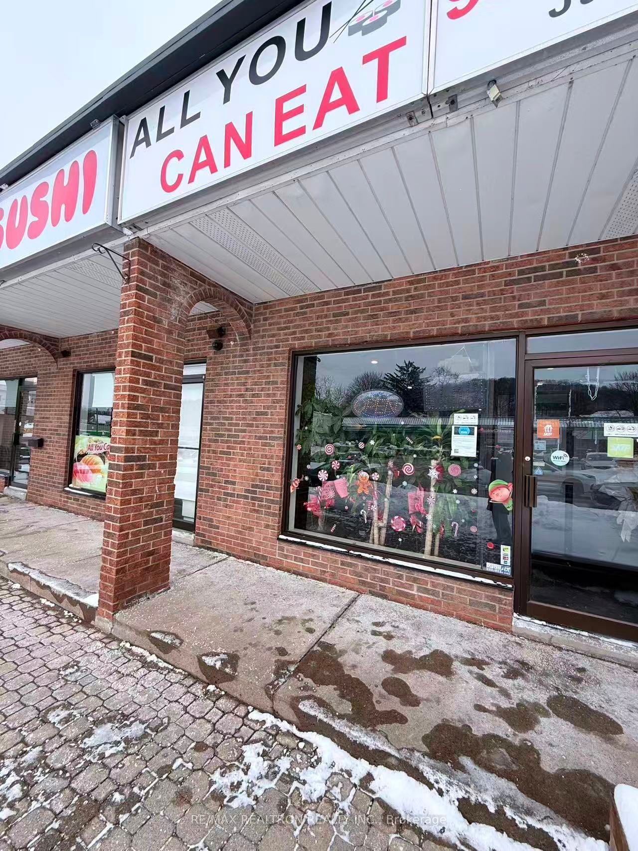 43 Main Street E