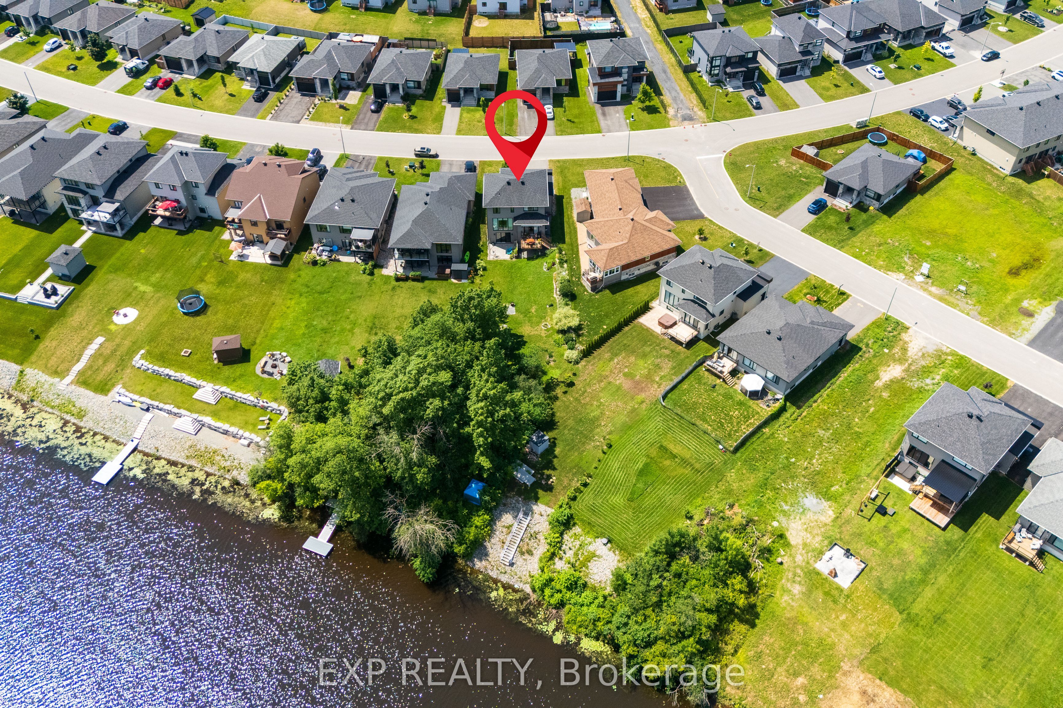 144 Argile Street Property Photo 4