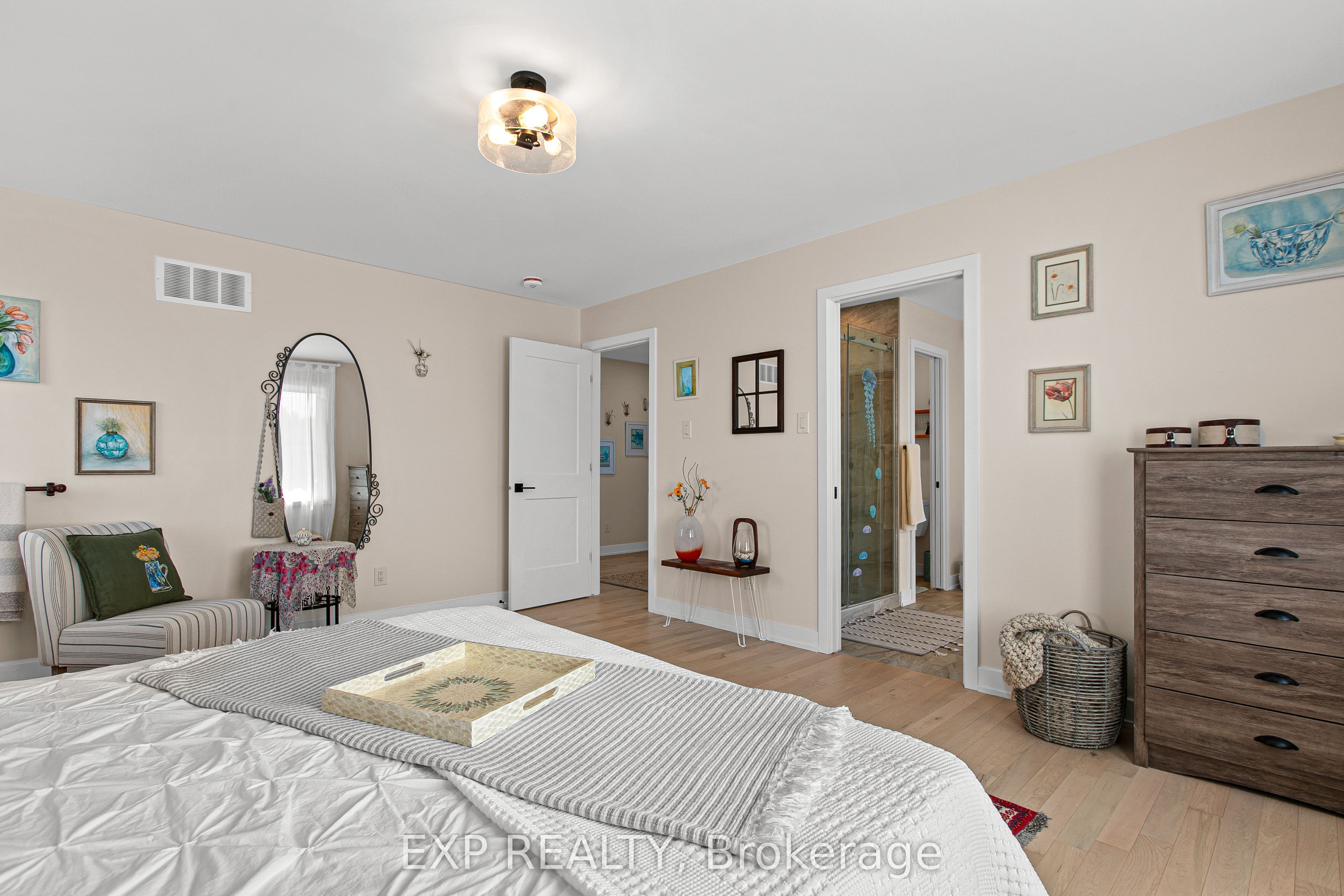 144 Argile Street Property Photo 35
