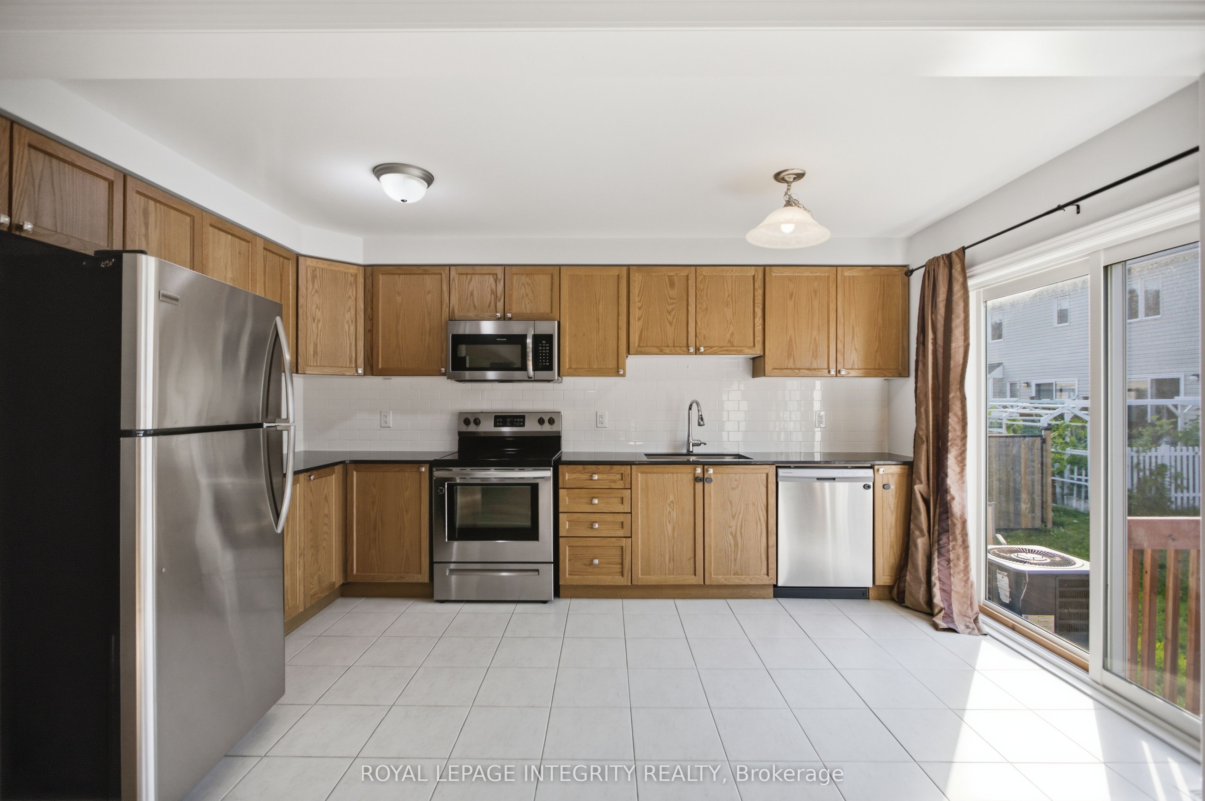 2235 Watercolours Way Property Photo 6