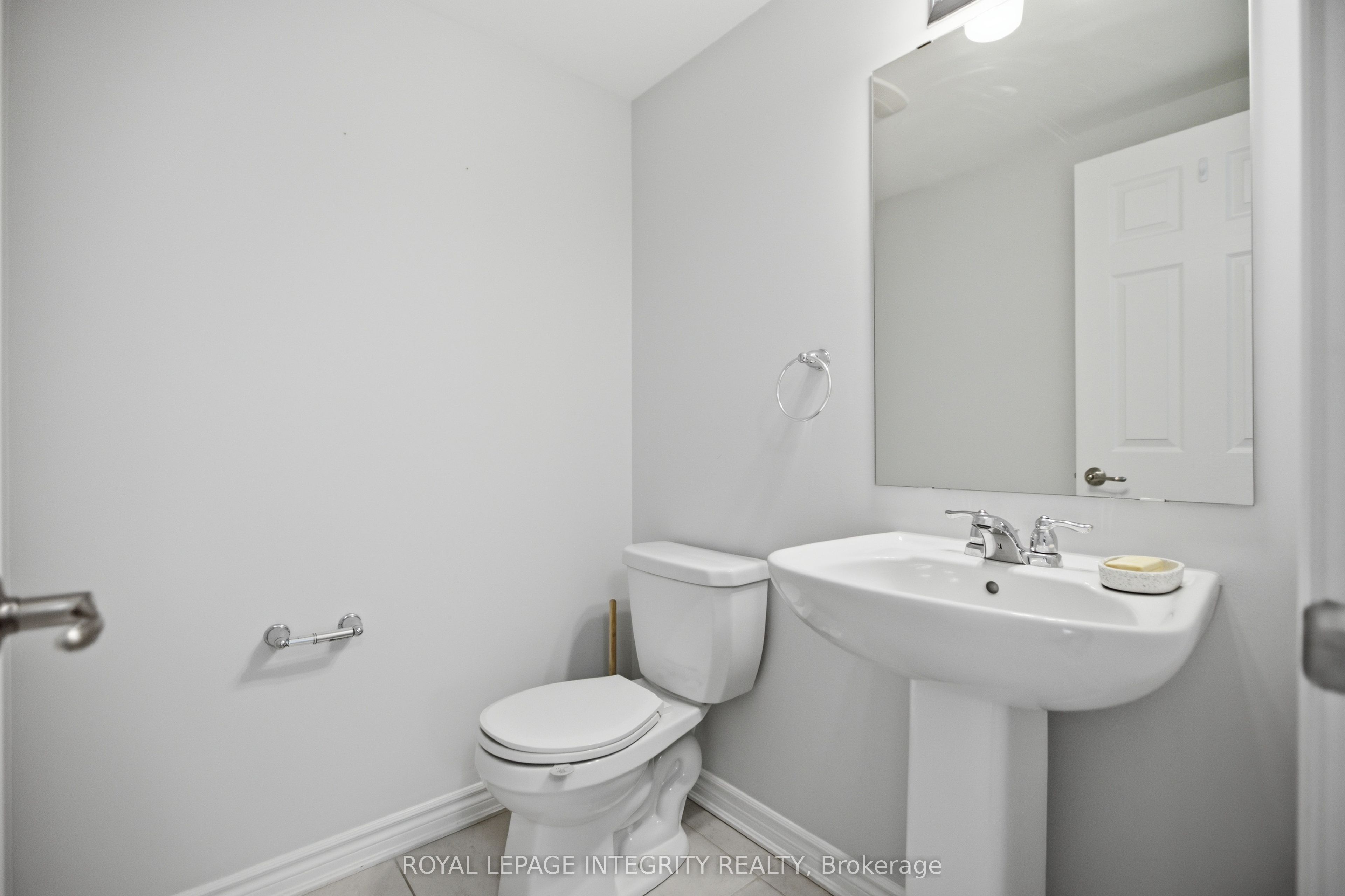 2235 Watercolours Way Property Photo 8