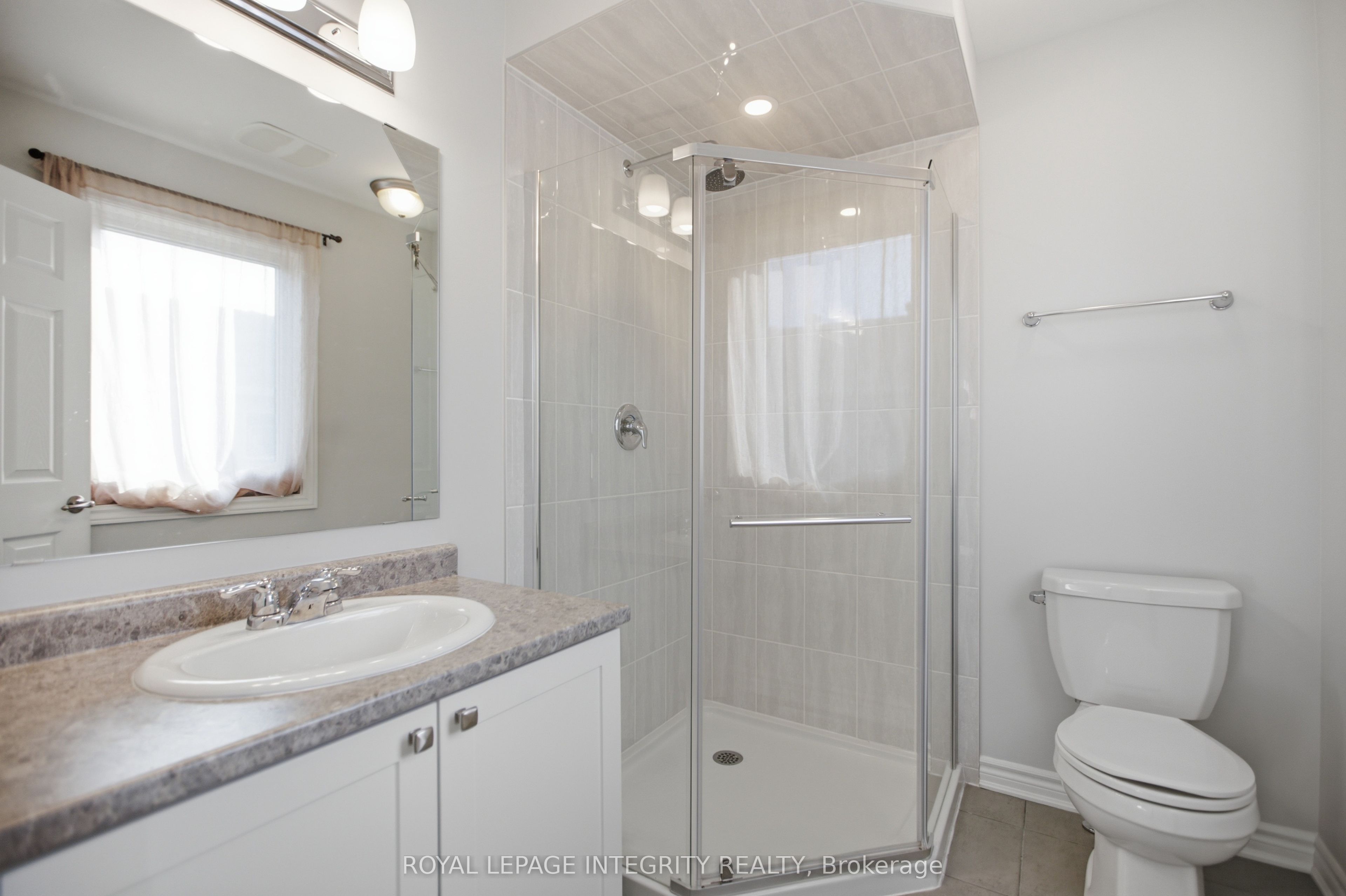 2235 Watercolours Way Property Photo 11