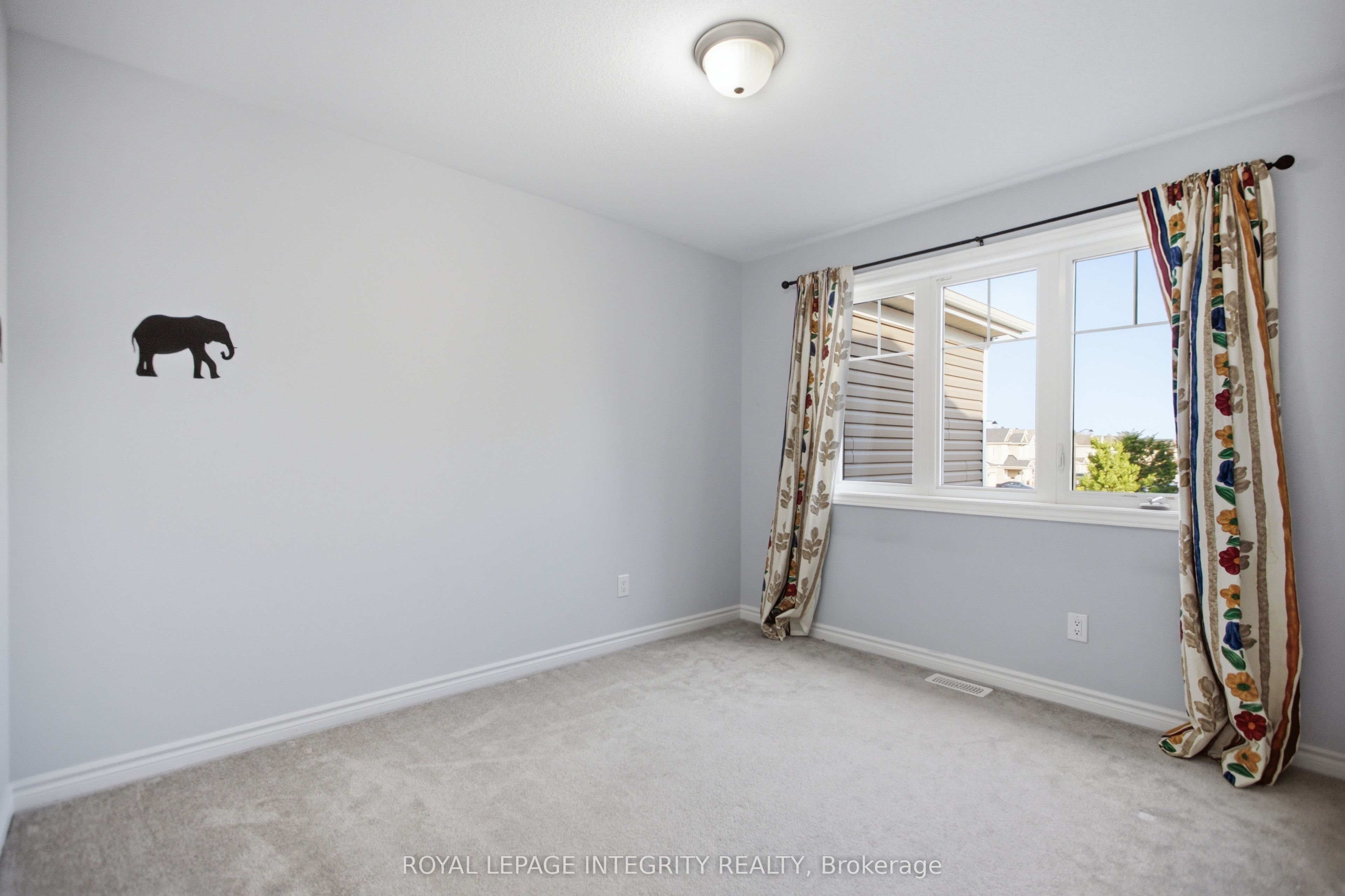 2235 Watercolours Way Property Photo 12