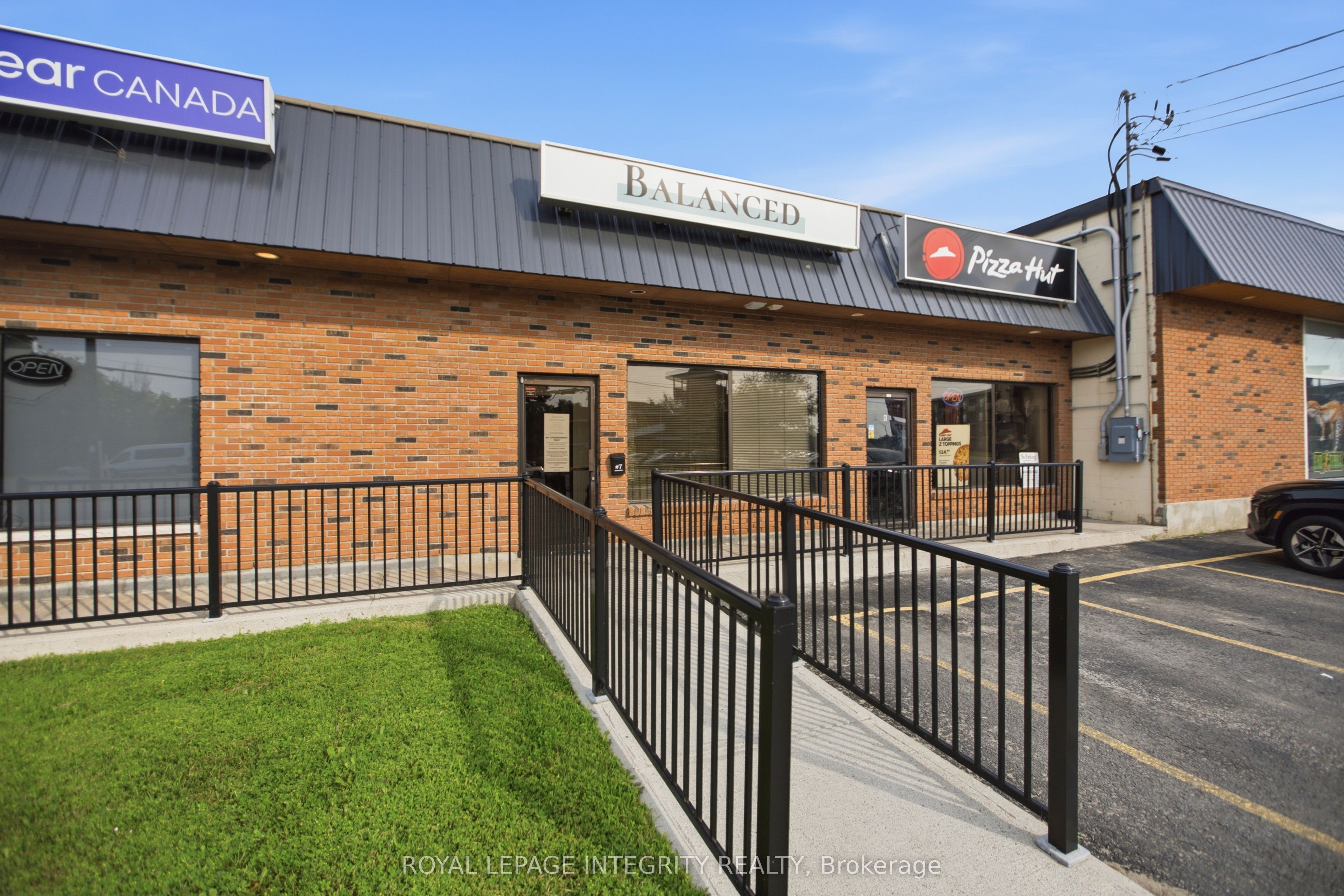 100 Madawaska Boulevard Unit #7 Property Photo 1