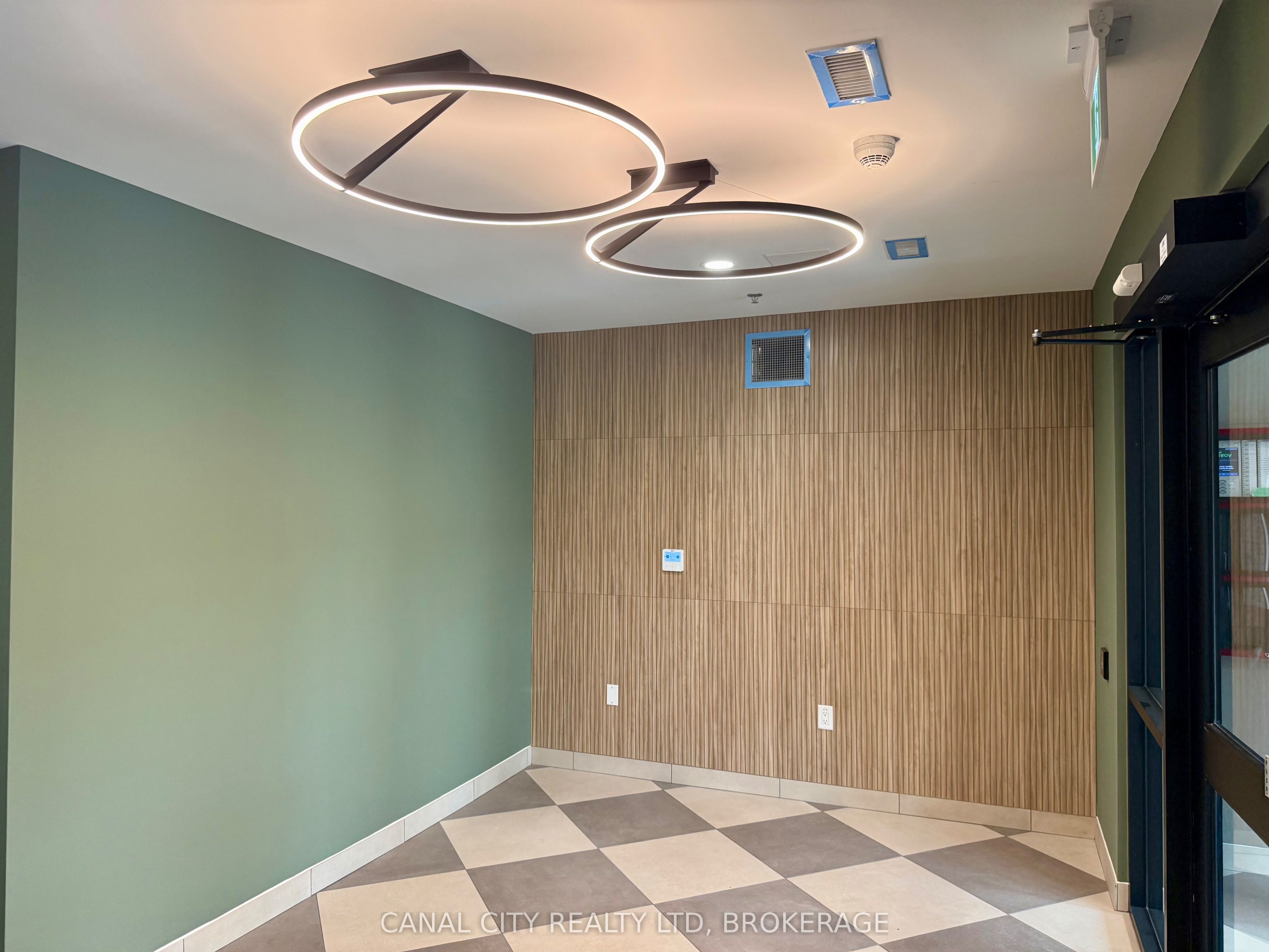 8 Hutt Lane 407 Property Photo 4
