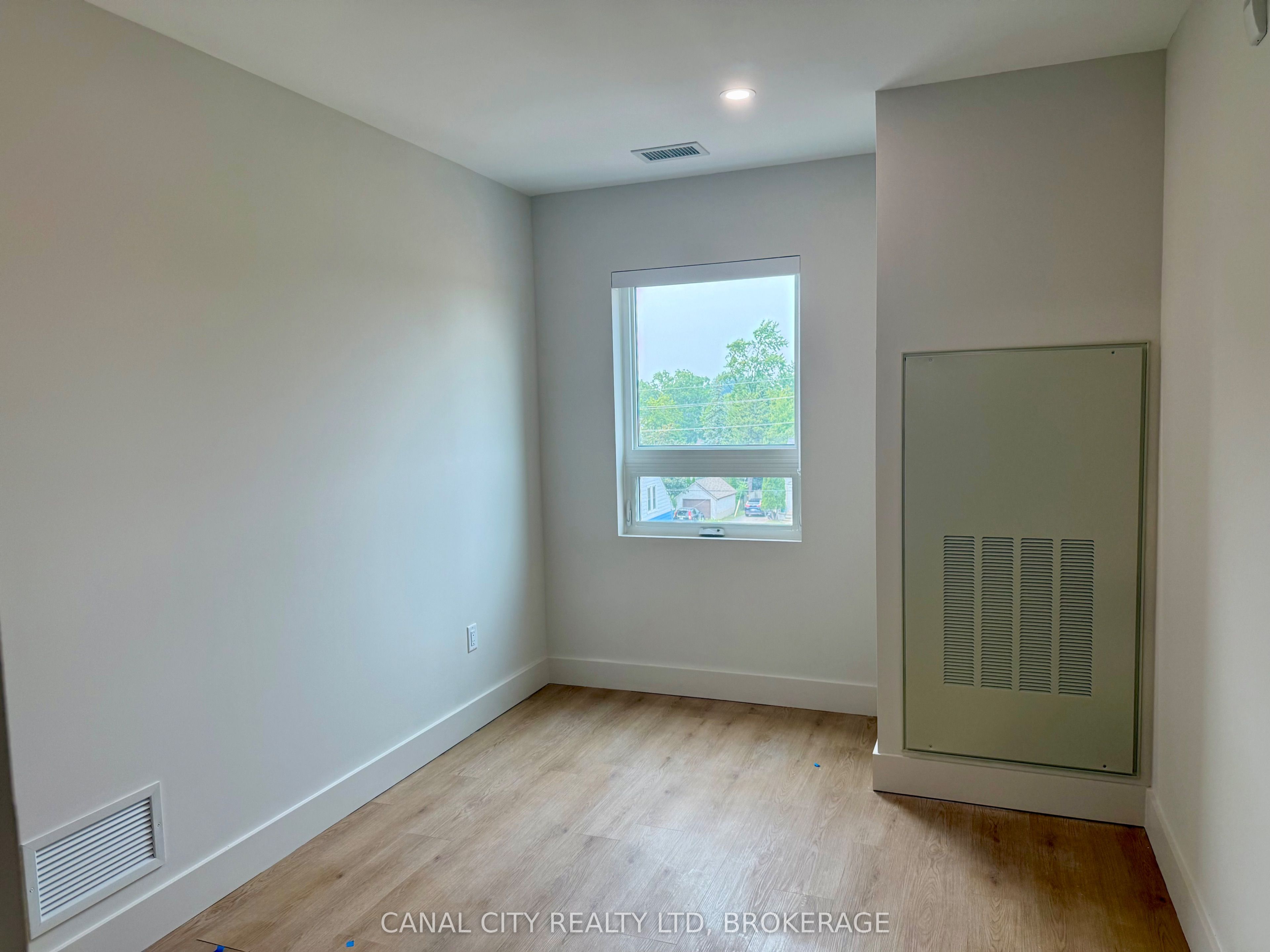 8 Hutt Lane 407 Property Photo 8