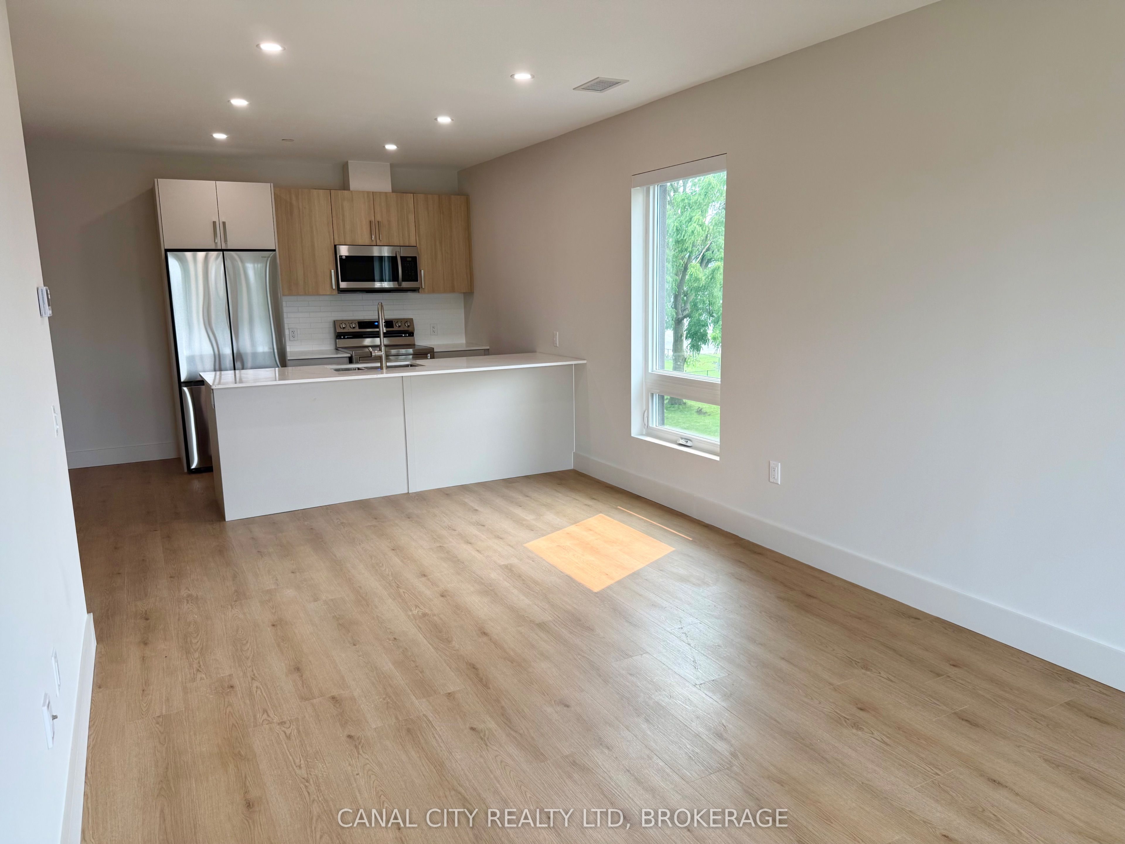 8 Hutt Lane 407 Property Photo 11