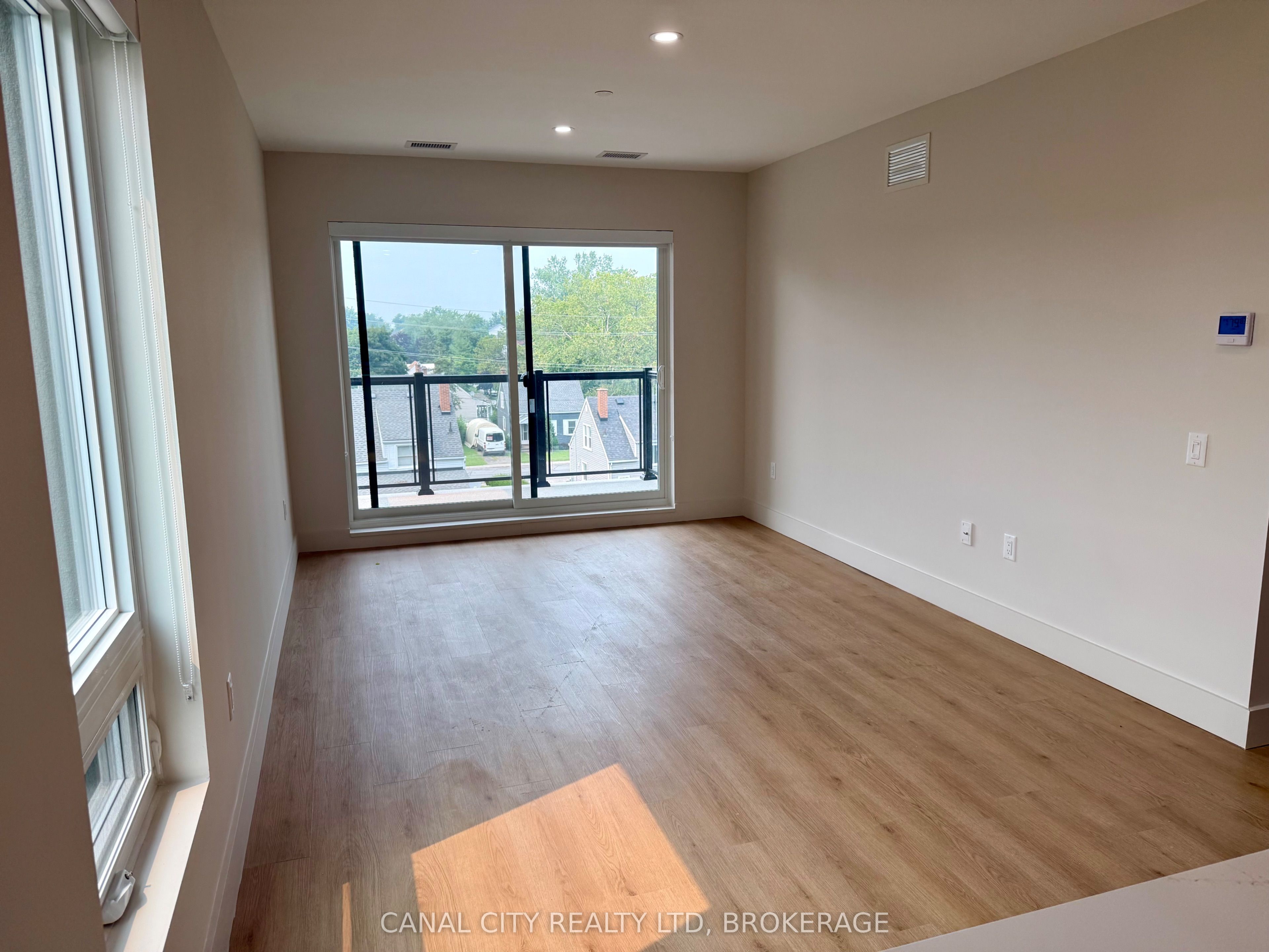 8 Hutt Lane 407 Property Photo 14