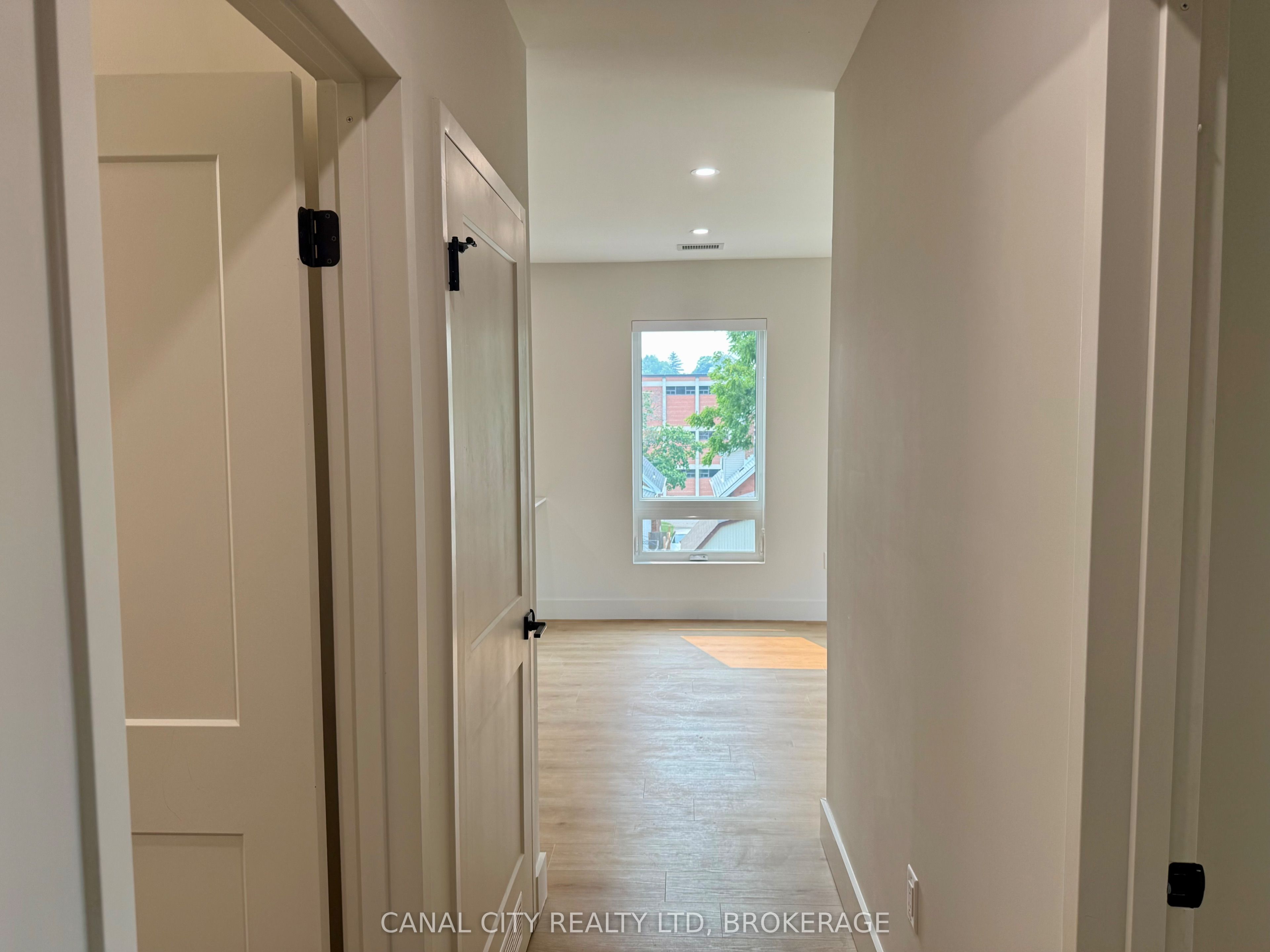 8 Hutt Lane 407 Property Photo 21