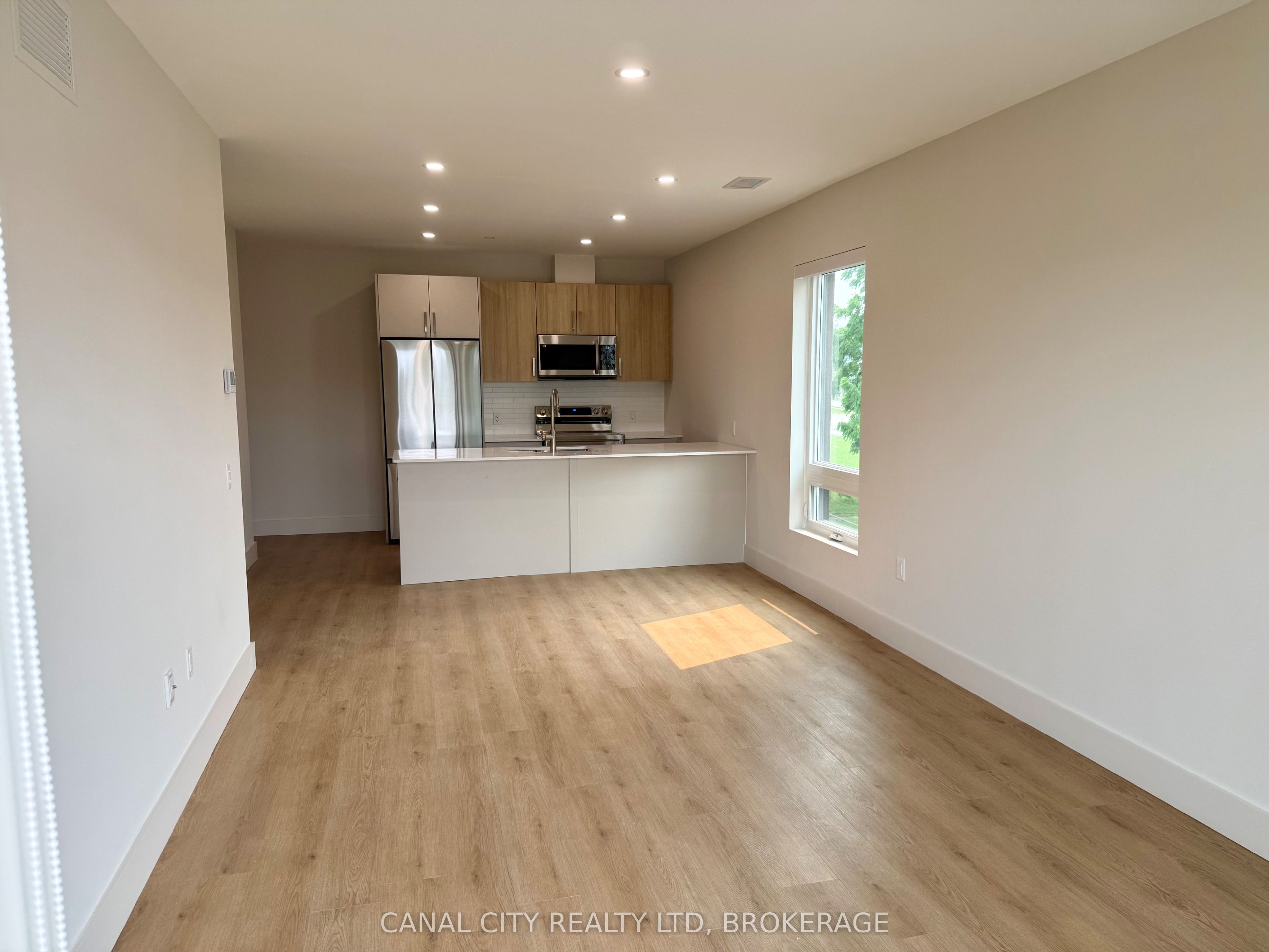 8 Hutt Lane 407 Property Photo 22