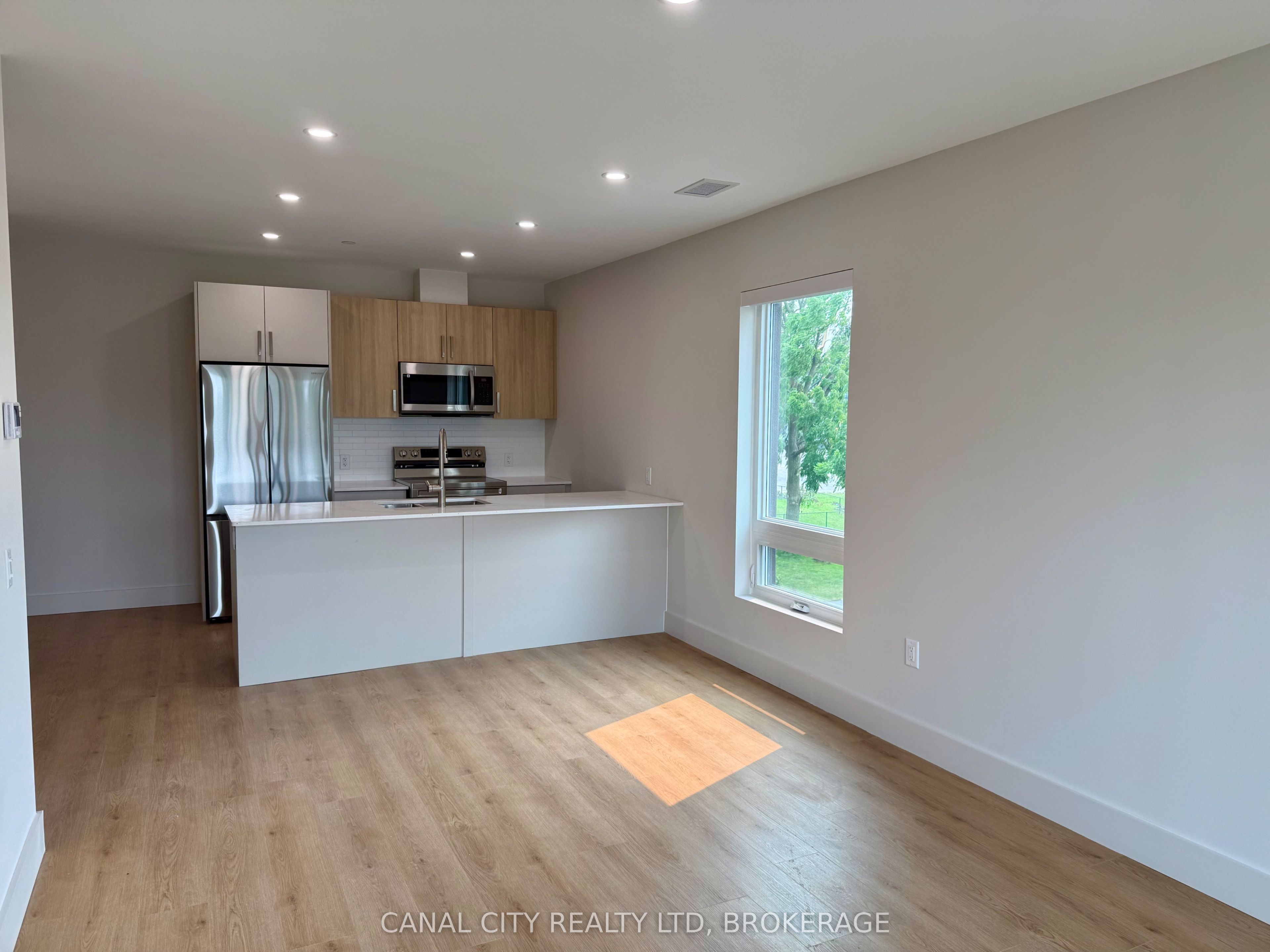 8 Hutt Lane 407 Property Photo 23