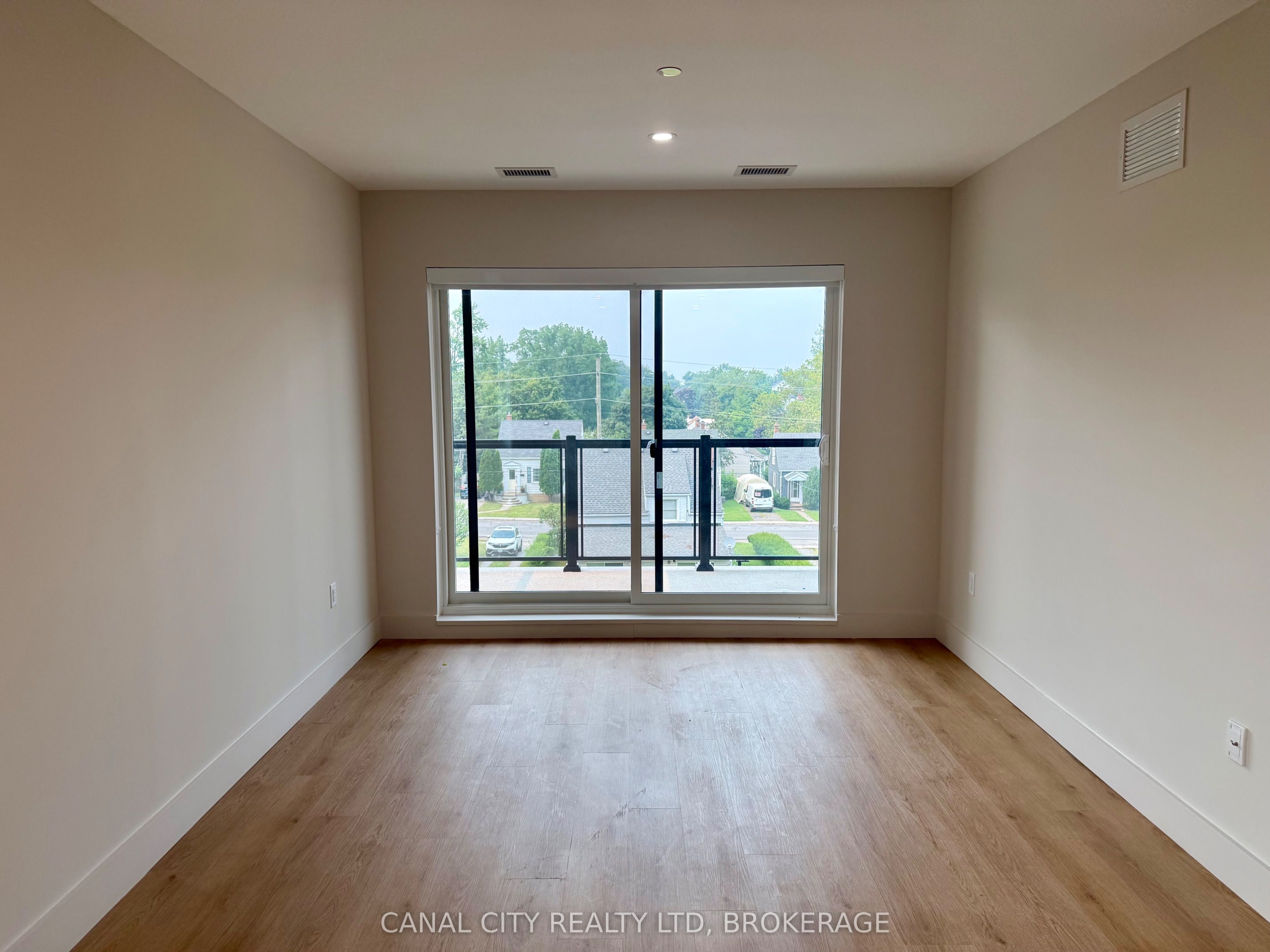 8 Hutt Lane 407 Property Photo 26