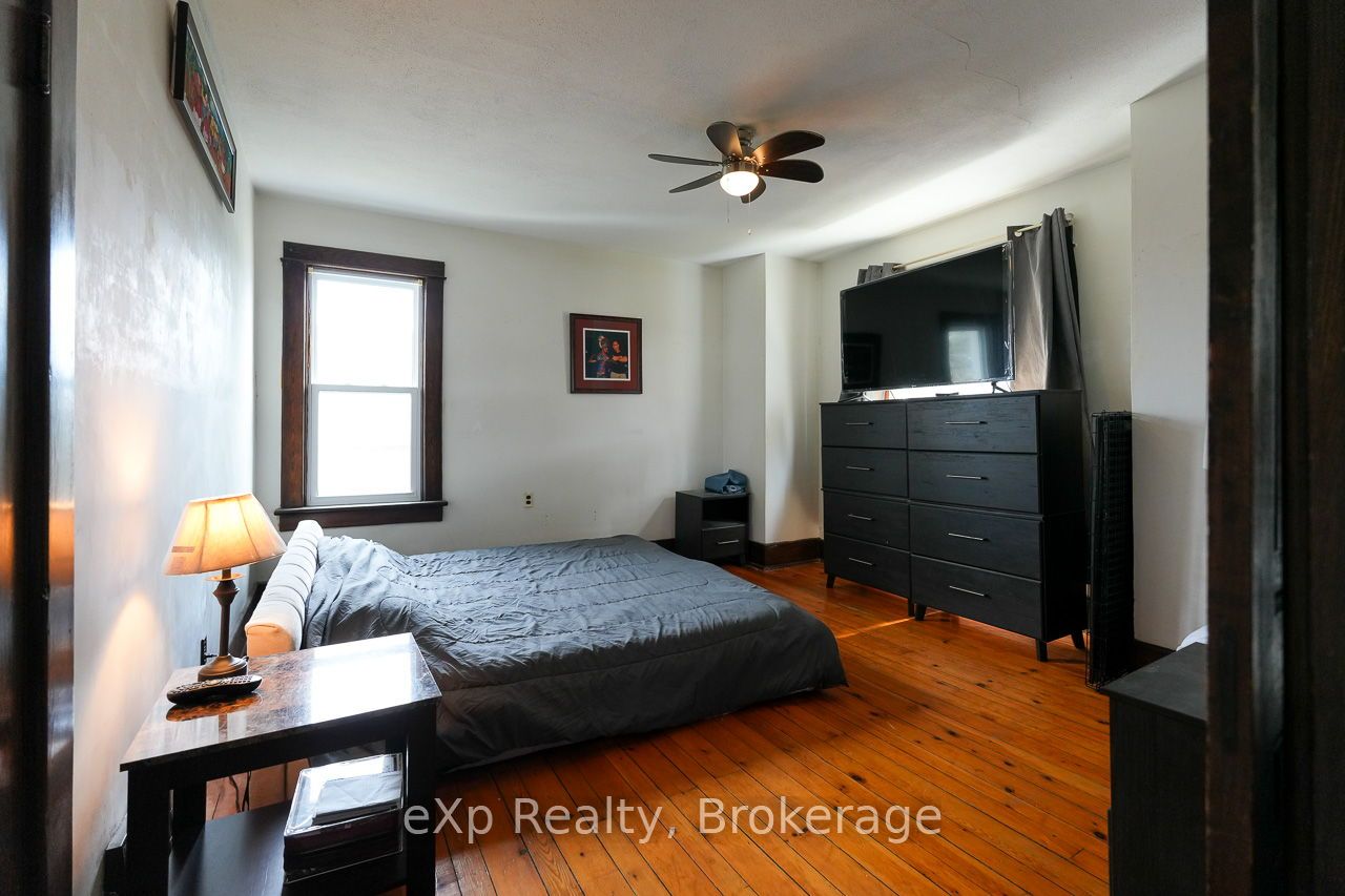 79 Albert Street S Property Photo 16