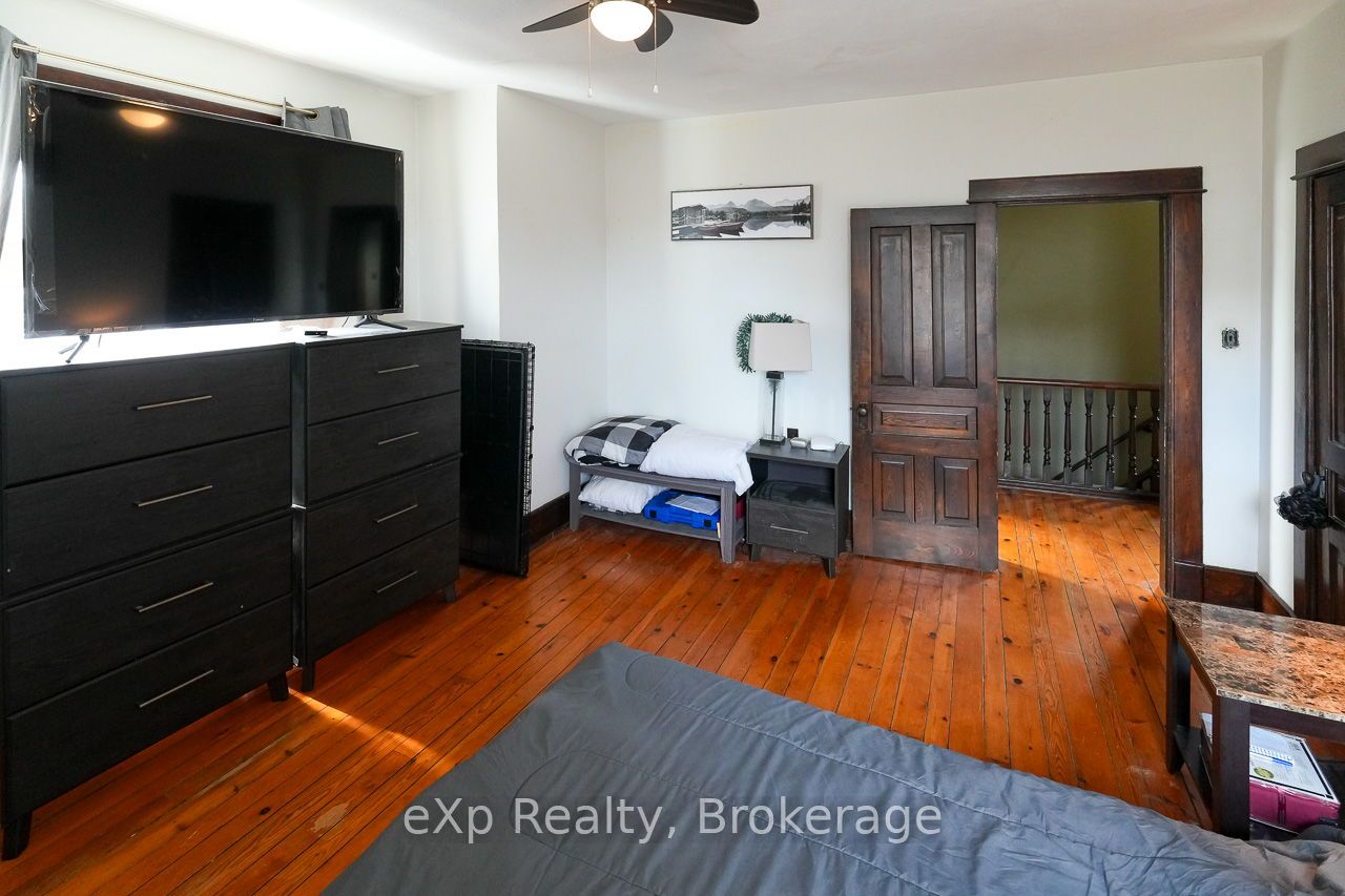 79 Albert Street S Property Photo 17