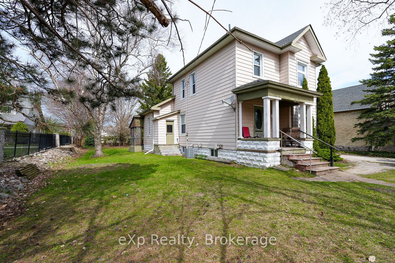 79 Albert Street S Property Photo 2