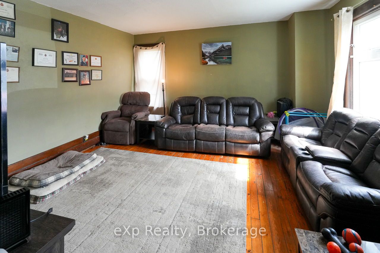 79 Albert Street S Property Photo 6