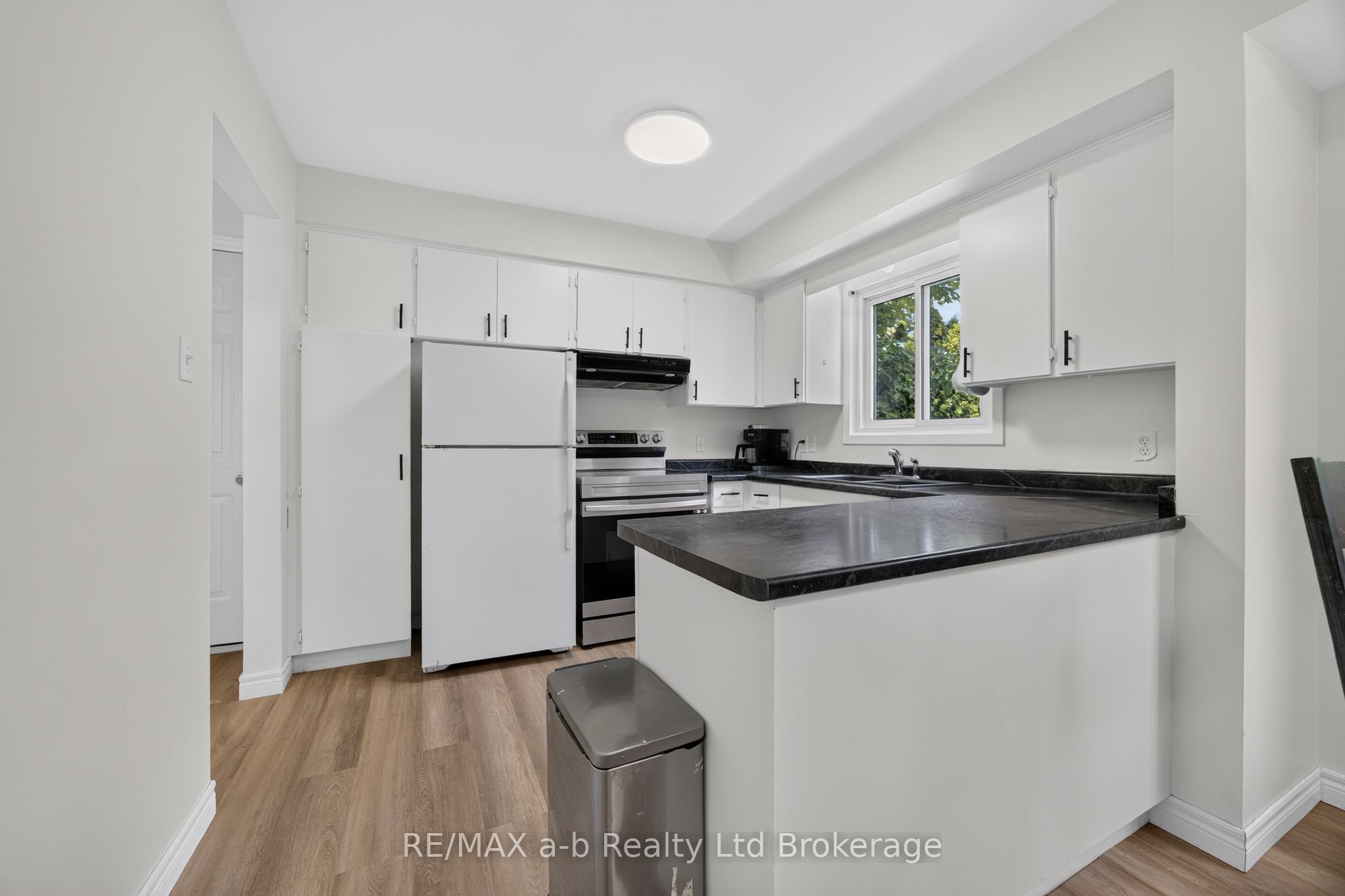 7 Marchant Street Property Photo 11