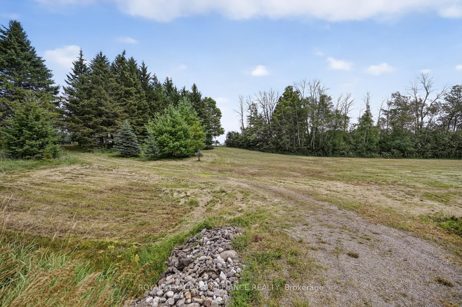 6401- A 6th Concession Road Property Photo 2
