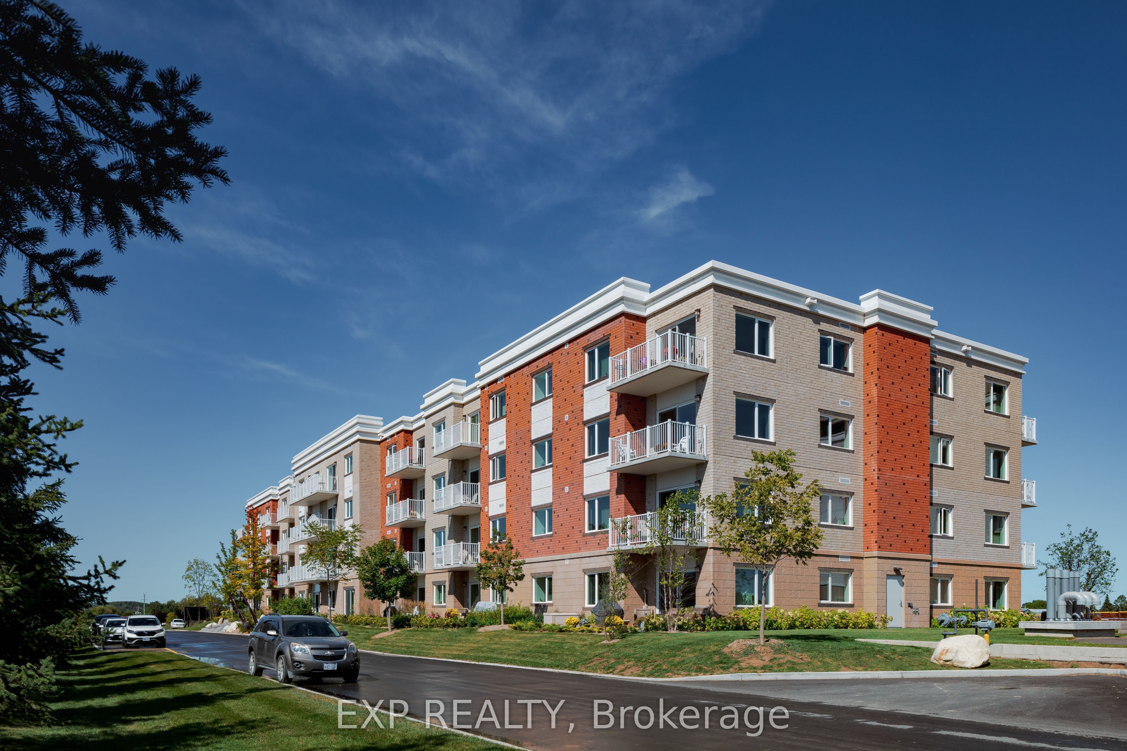 459 Barnet Boulevard E215 Property Photo 2